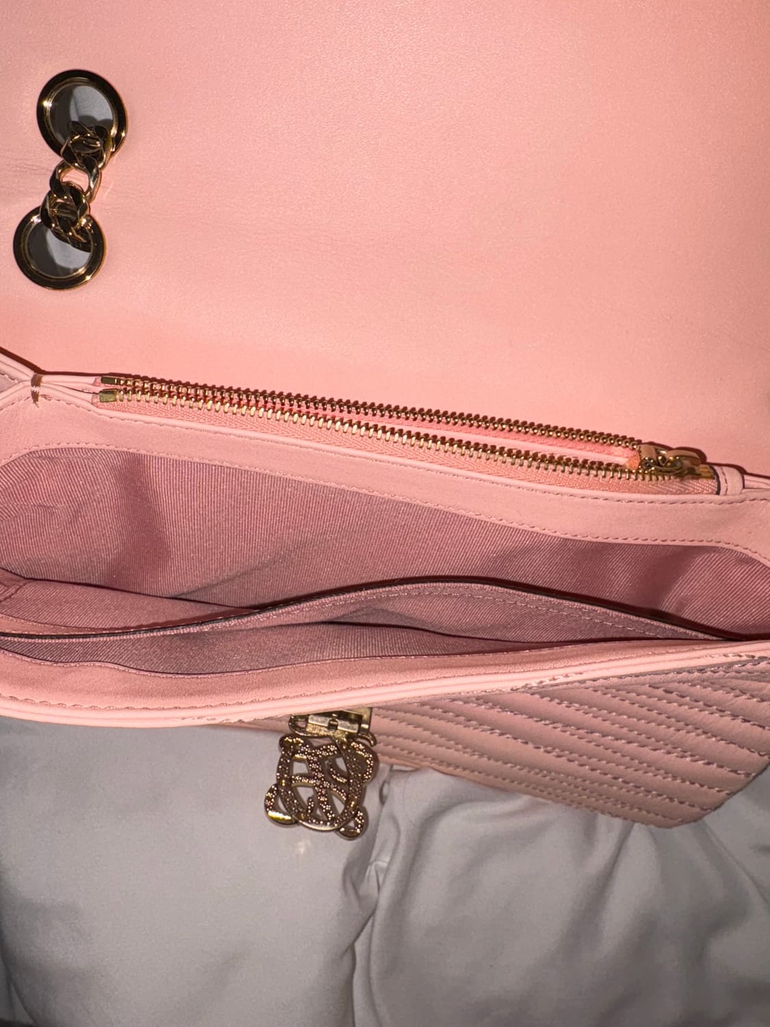 루이까또즈 핑크 체인 크로스백 상품이미지3