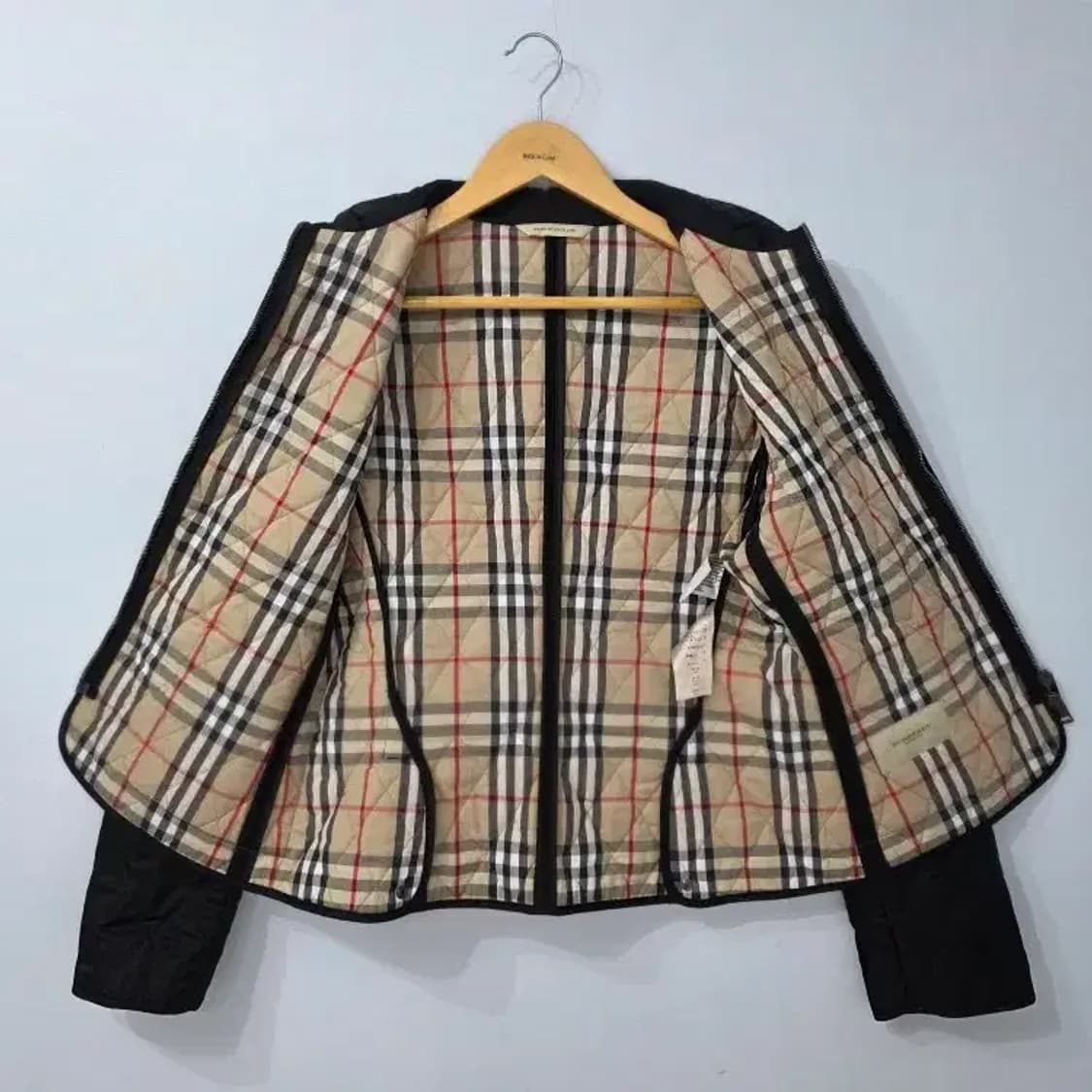 버버리 네오르 퀼팅 자켓 블랙 ~슬림66 상품이미지2