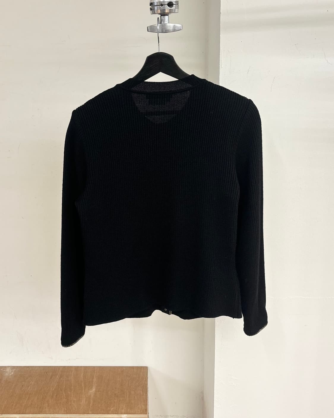 살바토레 페라가모 블랙 라운드넥 실버 포켓 버튼 가디건  상품이미지6