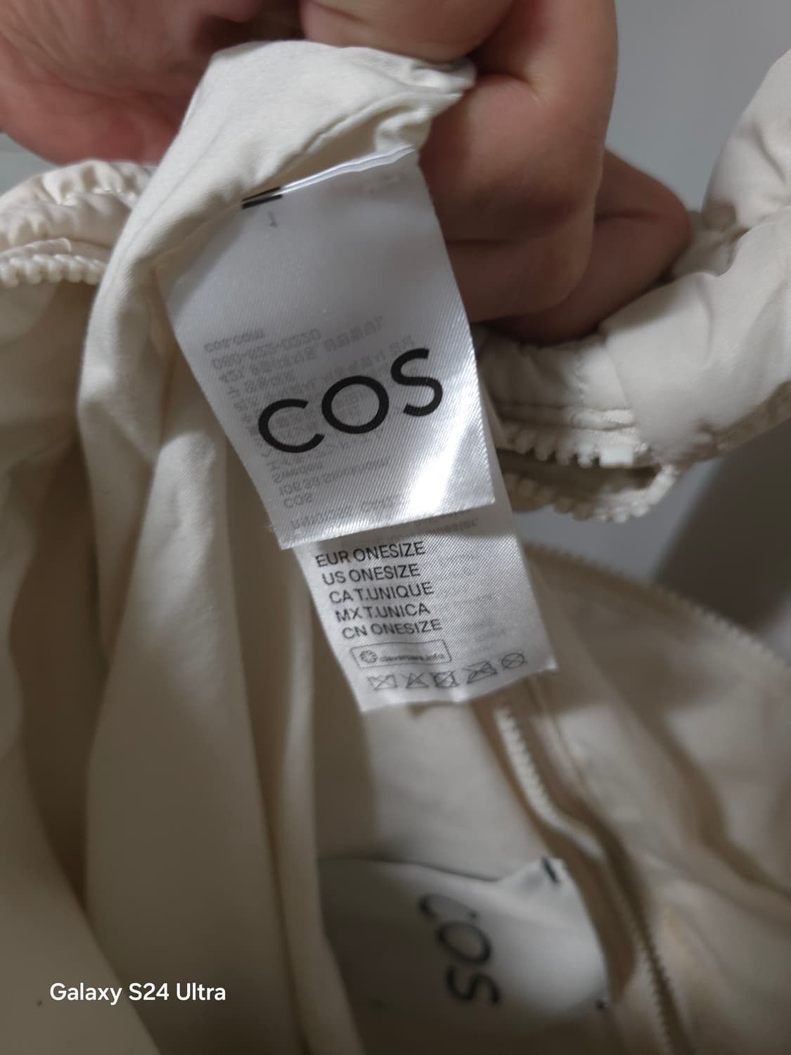 Cos 코스 오버사이즈 퀼티드 크로스백 ✨️정품✨️
 상품이미지8