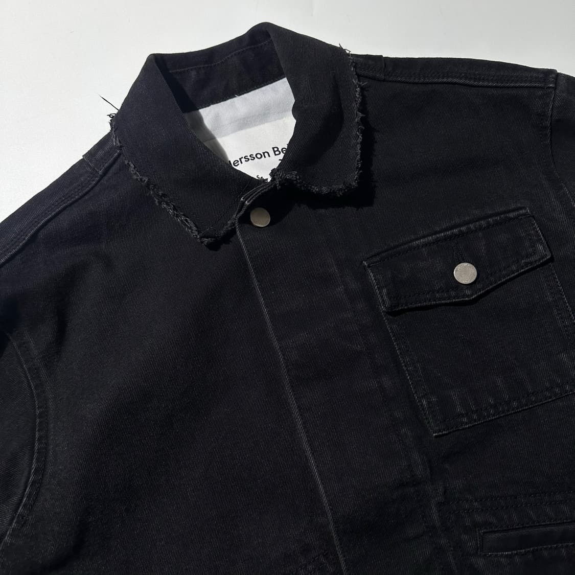 앤더슨벨 매트 로우 컷 데님 자켓 상품이미지4