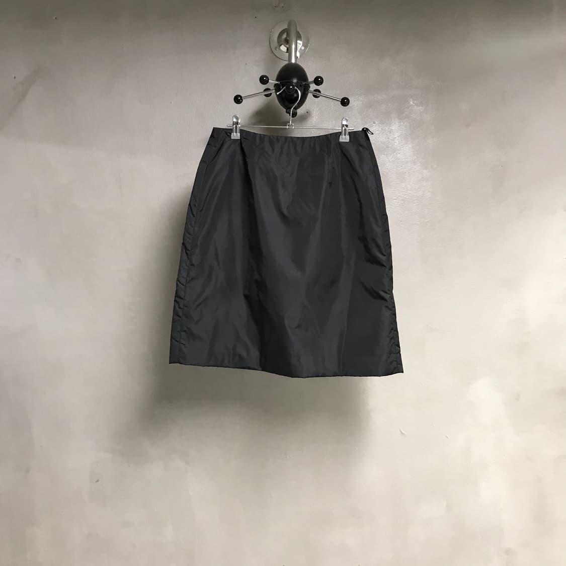프라다 패디드 스커트 40(W) 상품이미지6