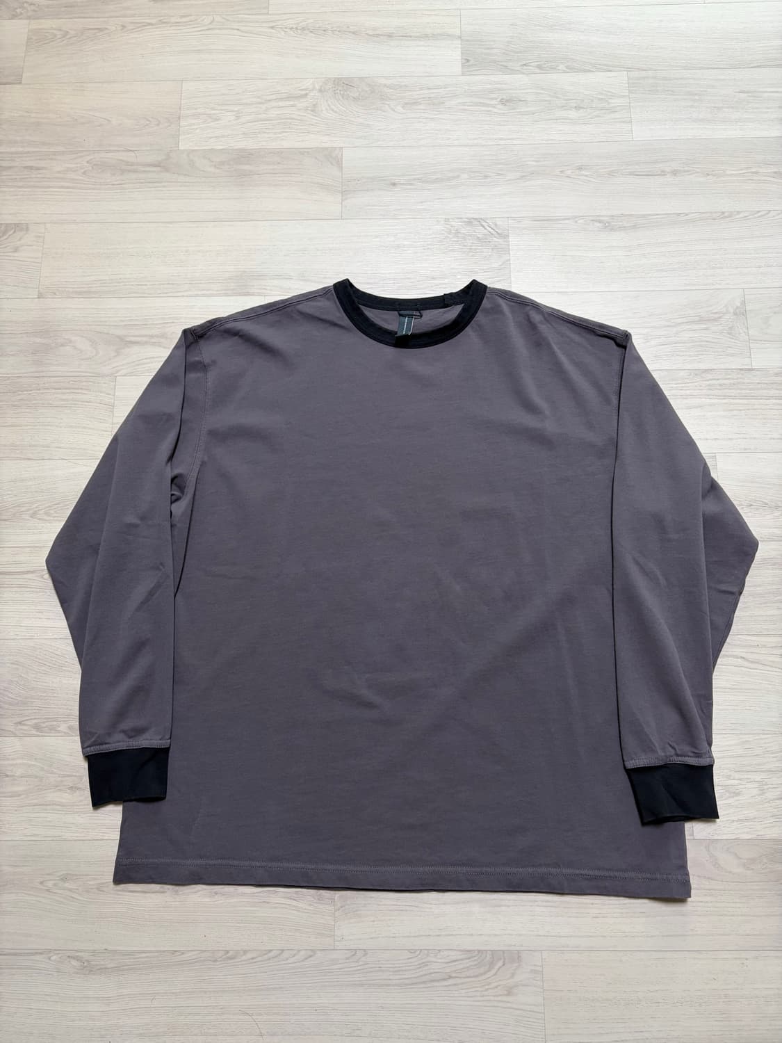 모이프 25SS 링거티 긴팔 1사이즈 판매 상품이미지1