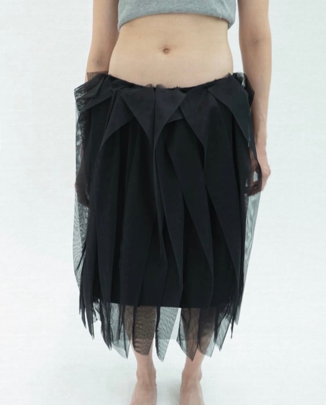 2024 에옹쓰 포그 샤샤 스커트 블랙 상품이미지1