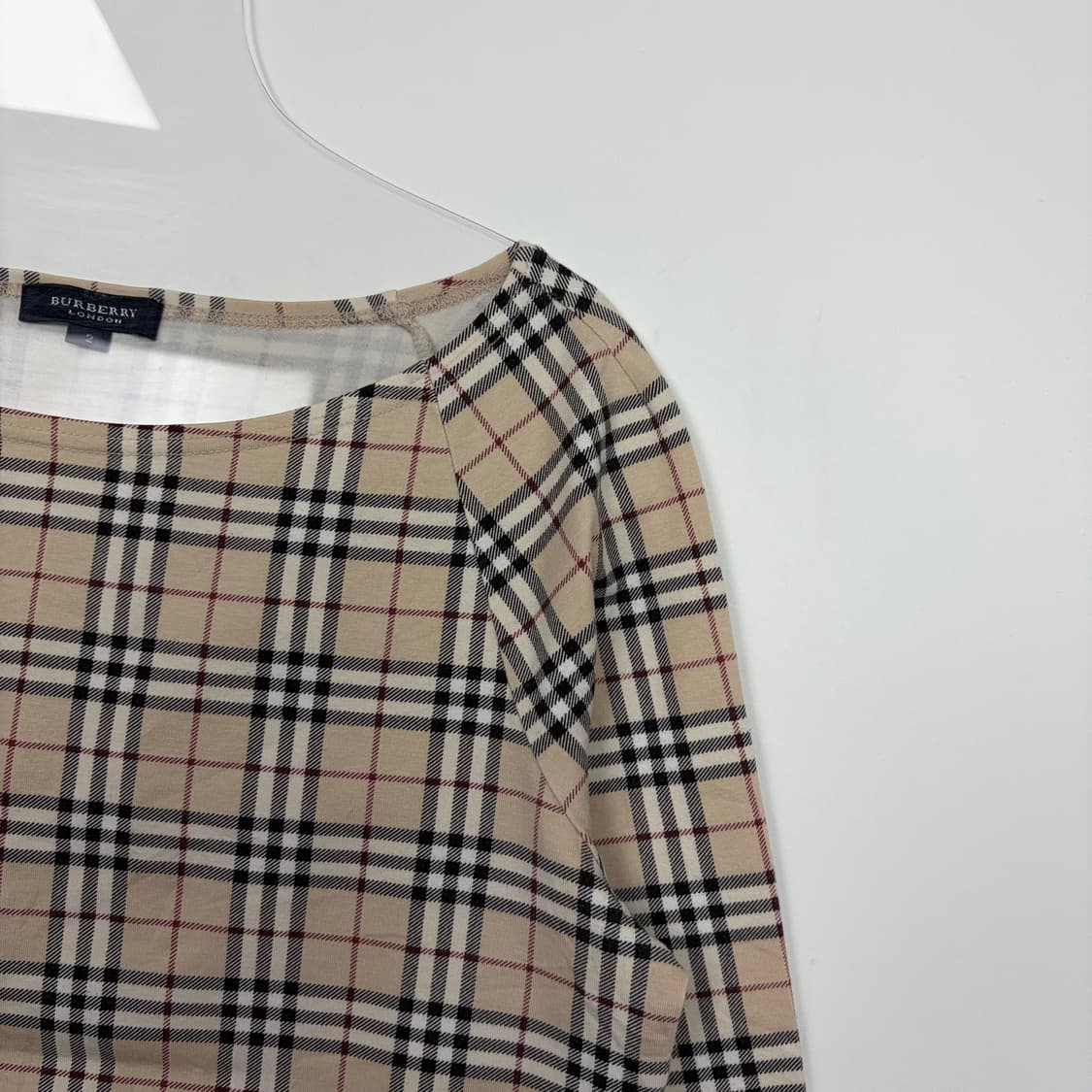 버버리 체크 패턴 티셔츠 상품이미지3