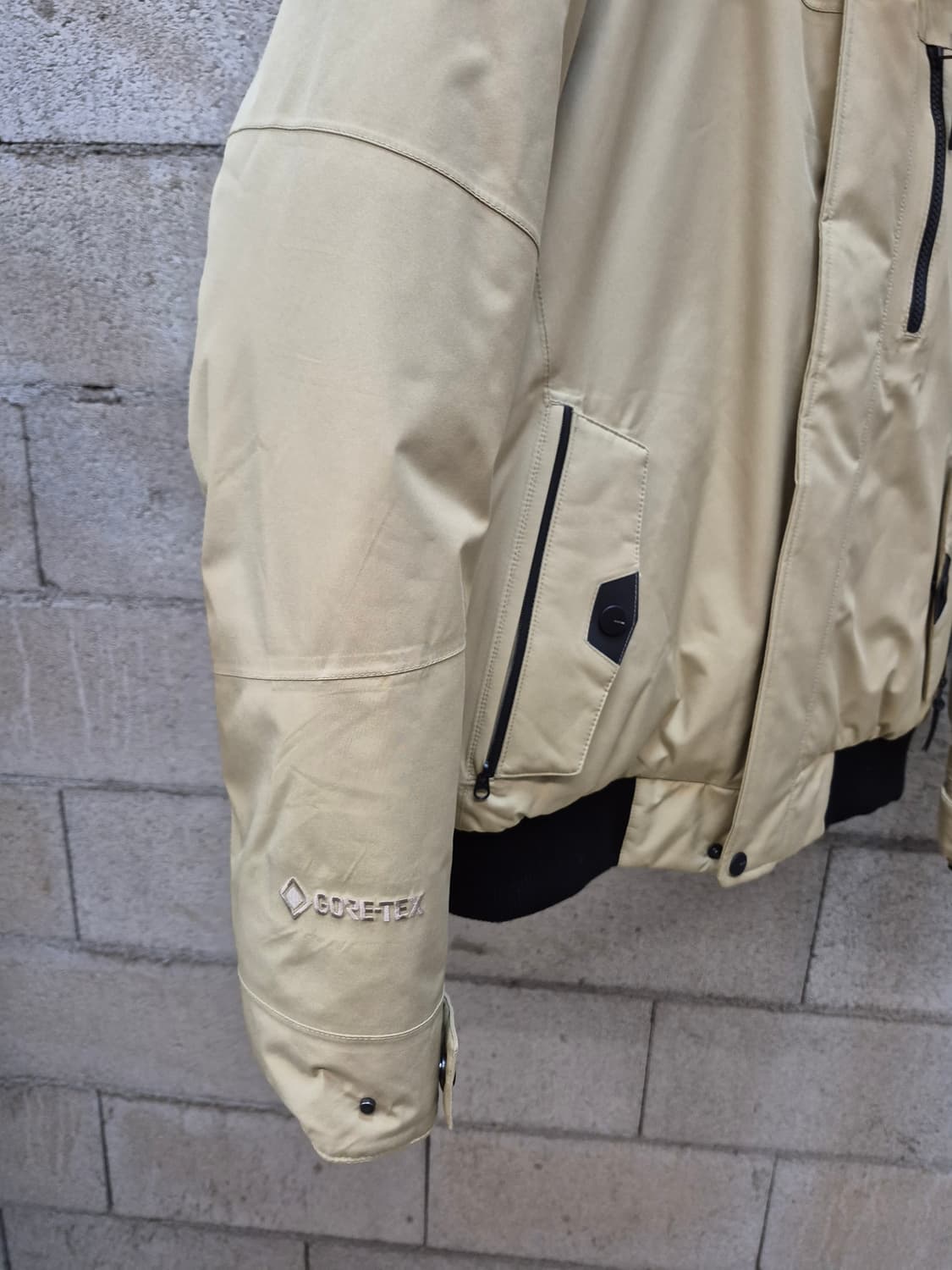 블랙야크 고어텍스 다운 숏패딩(M 상품이미지3