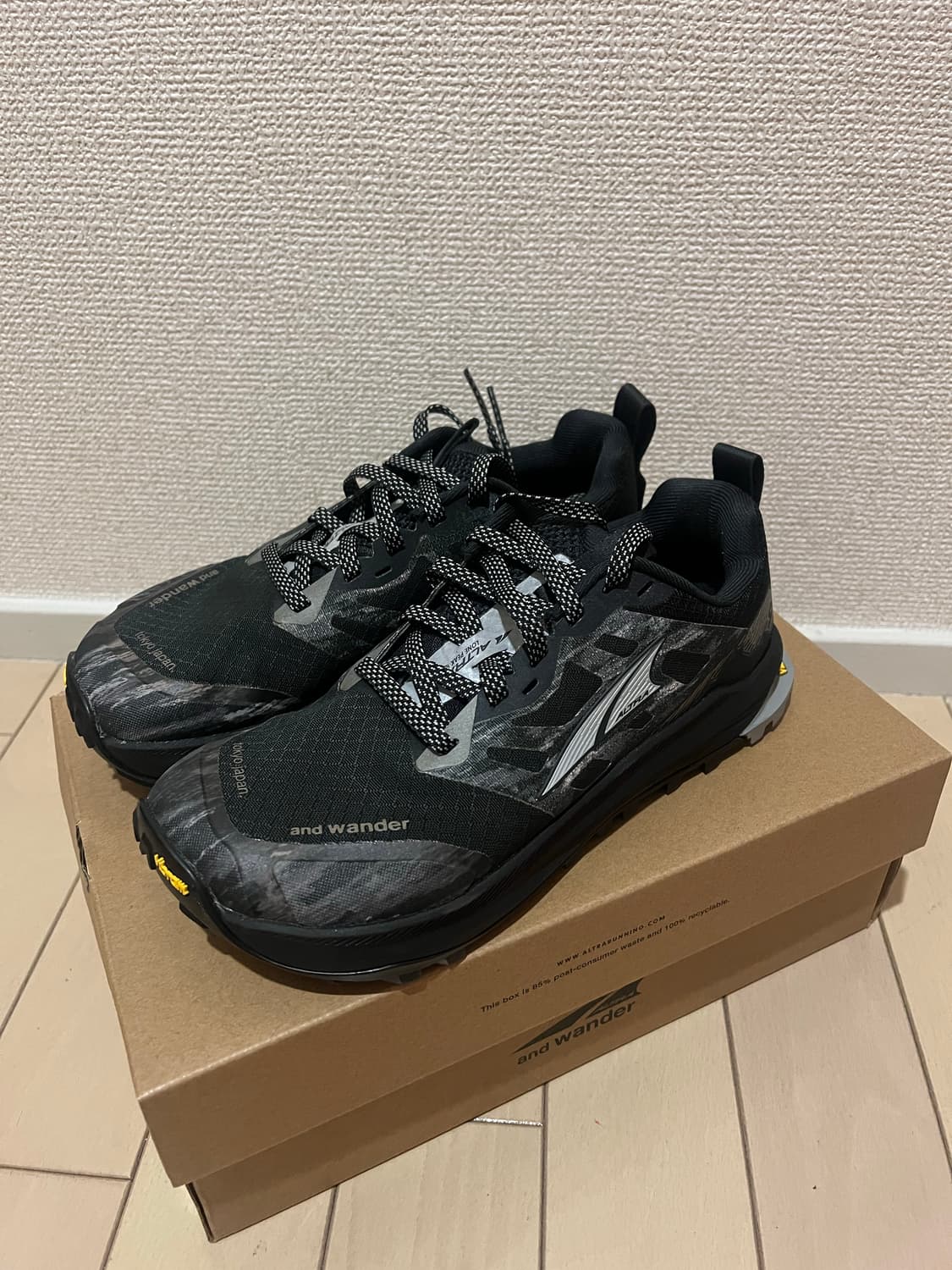ALTRA × and wander LONE PEAK 9+ 상품이미지1