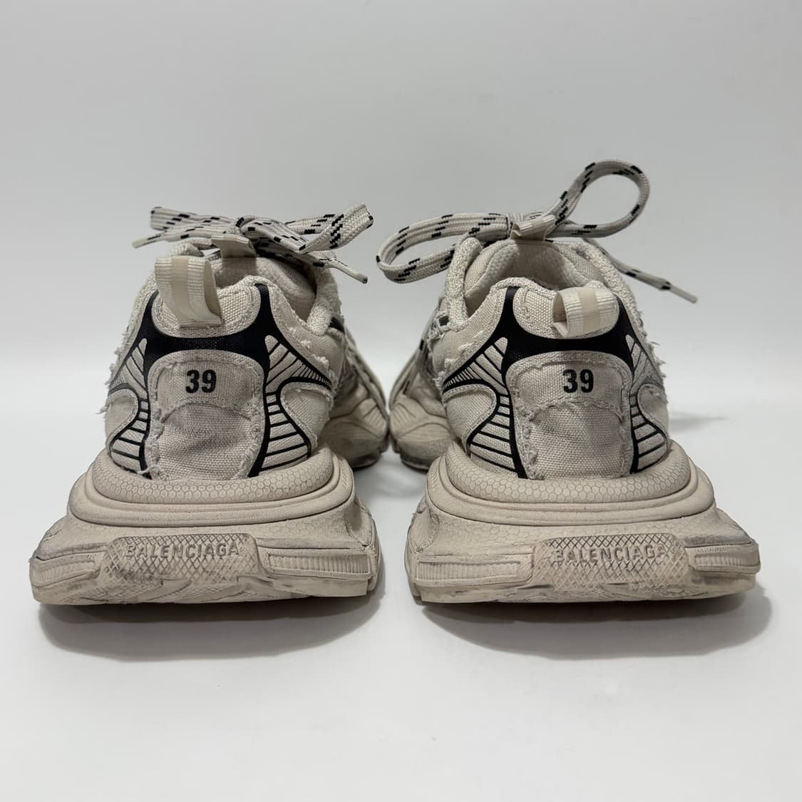 발렌시아가 더티 컷 아웃 3XL 스니커즈 (255 260) 상품이미지3