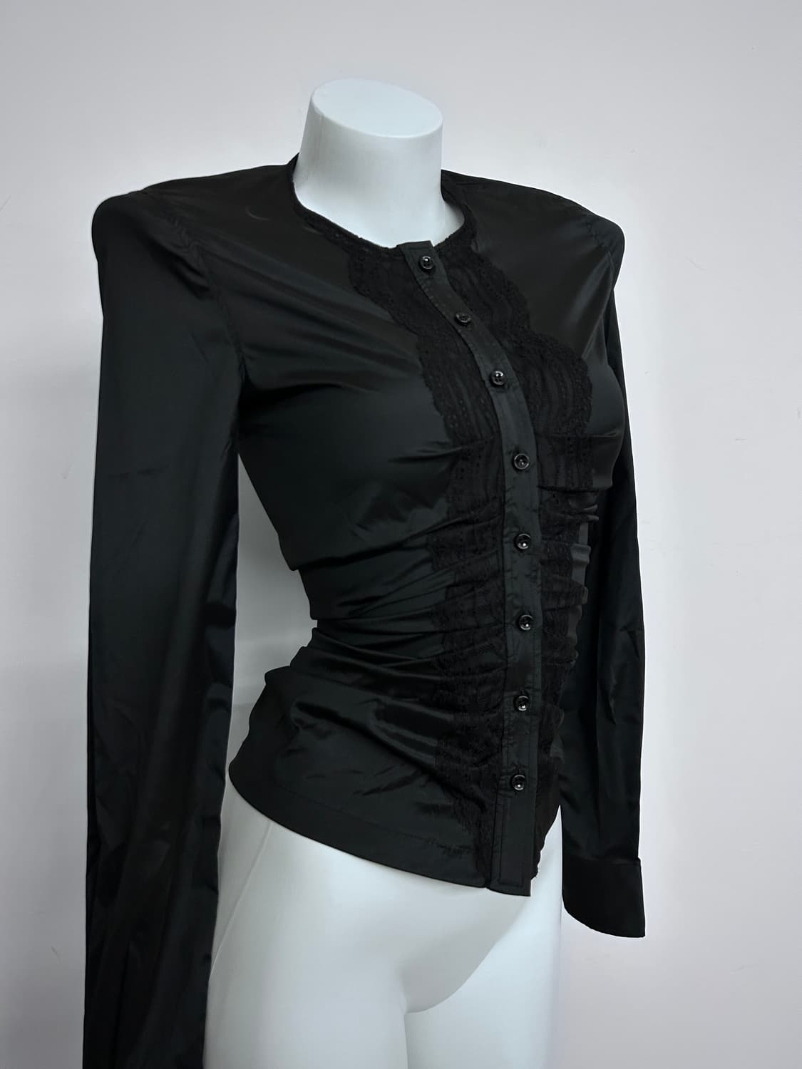 지방시 고딕 레이스 드레이프 셔츠 상품이미지2