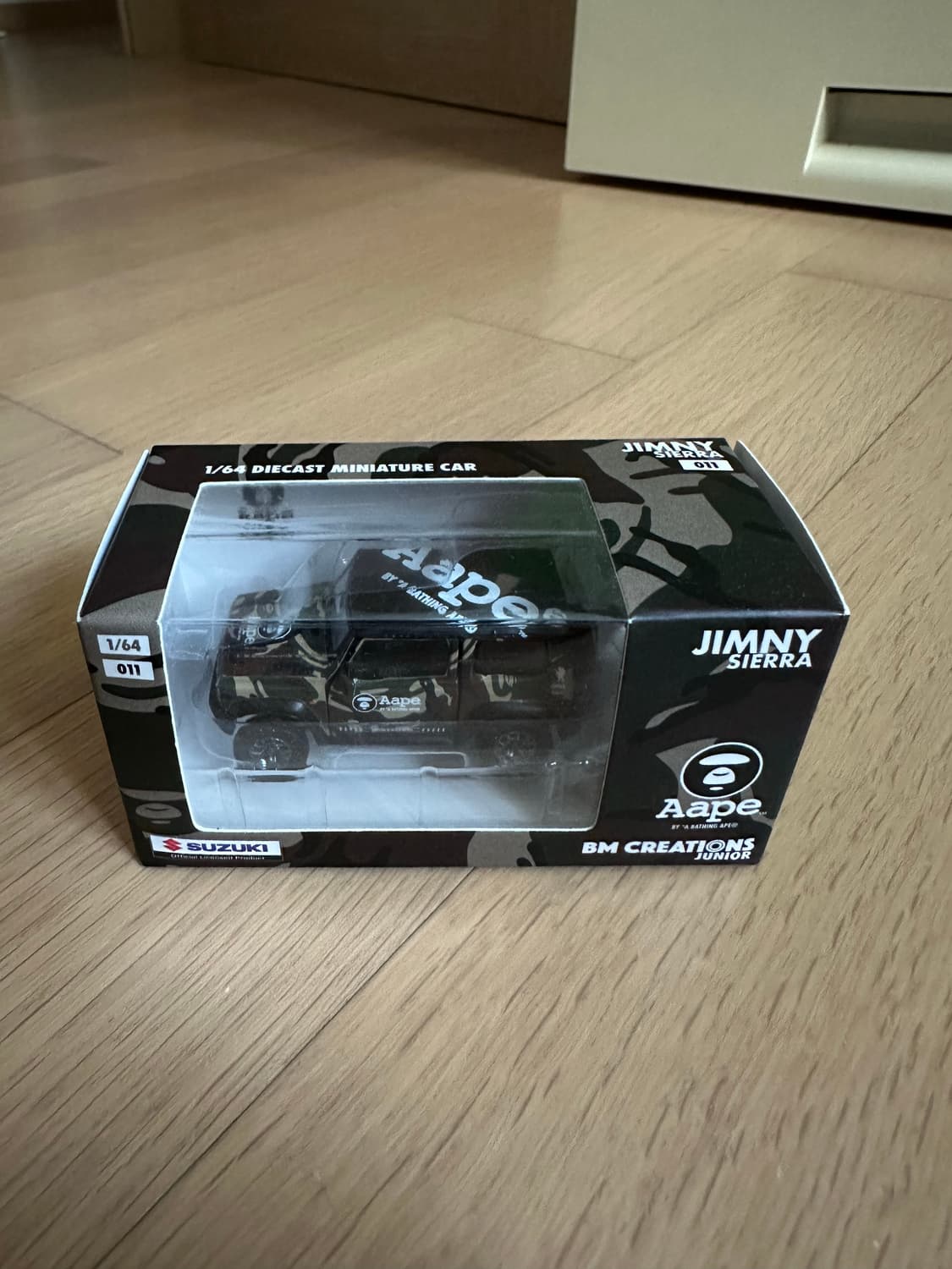 AAPE X 스즈키 짐니 미니카 1/64 상품이미지2