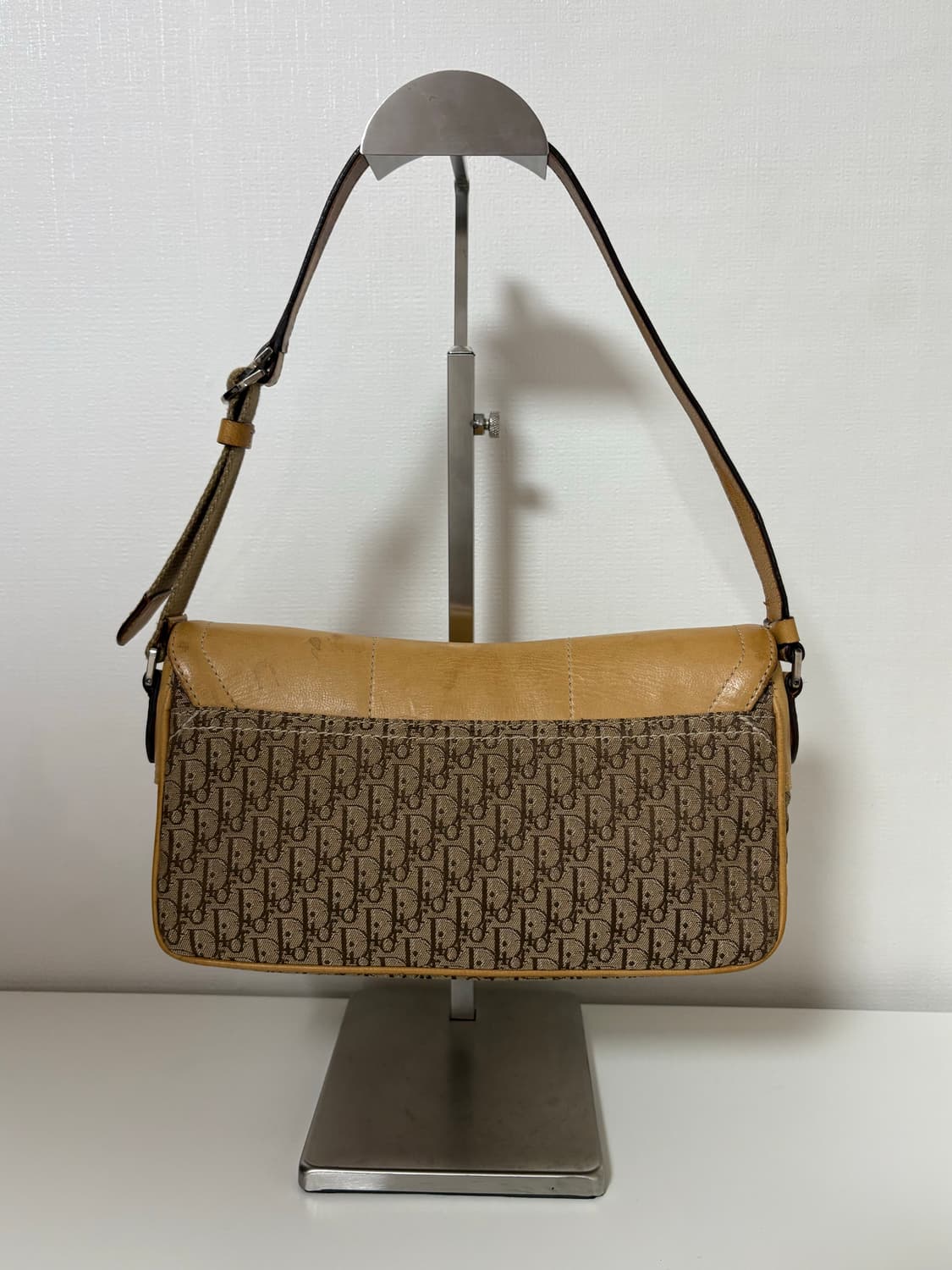 디올 스트릿시크 플랩 숄더백 상품이미지5