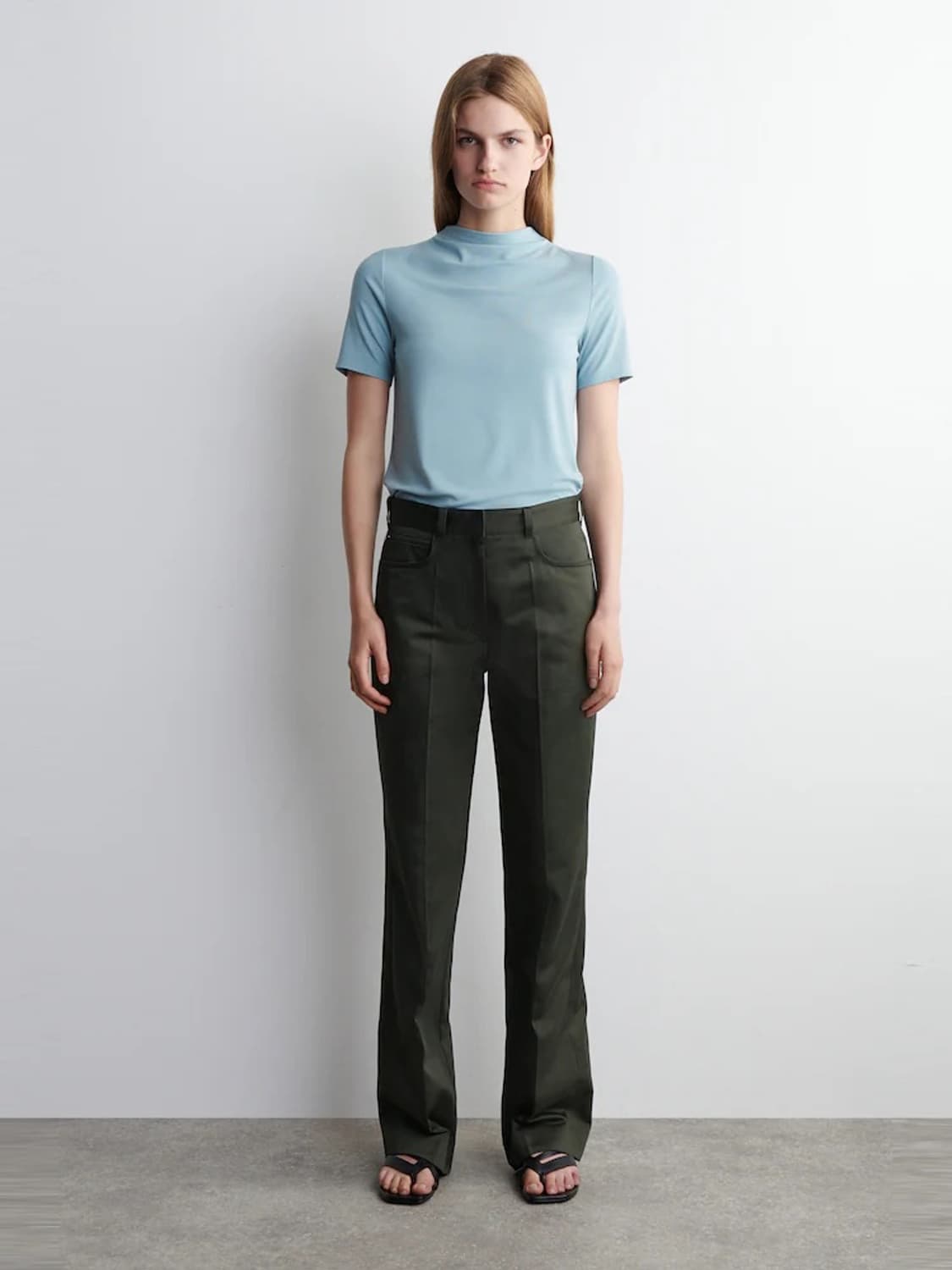 COS 새틴 스트레이트 레그 트라우저 카키 1297159001 상품이미지1