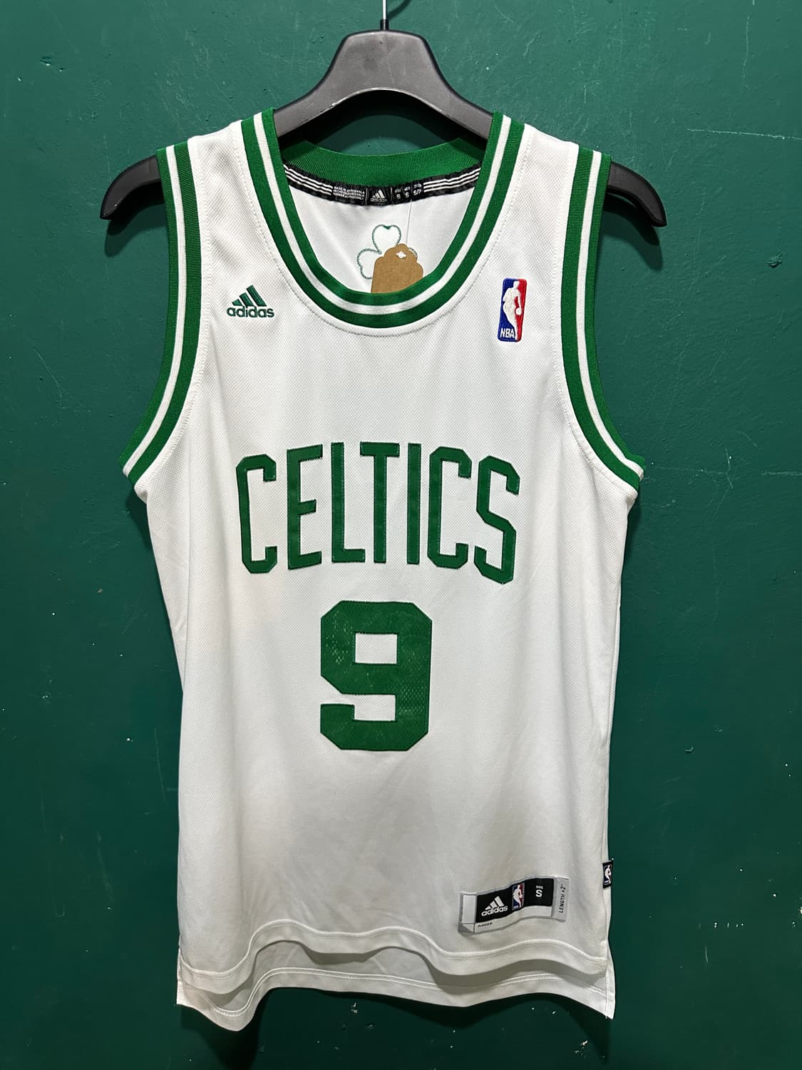 아디다스 셀틱스 론도 농구져지 상품이미지1