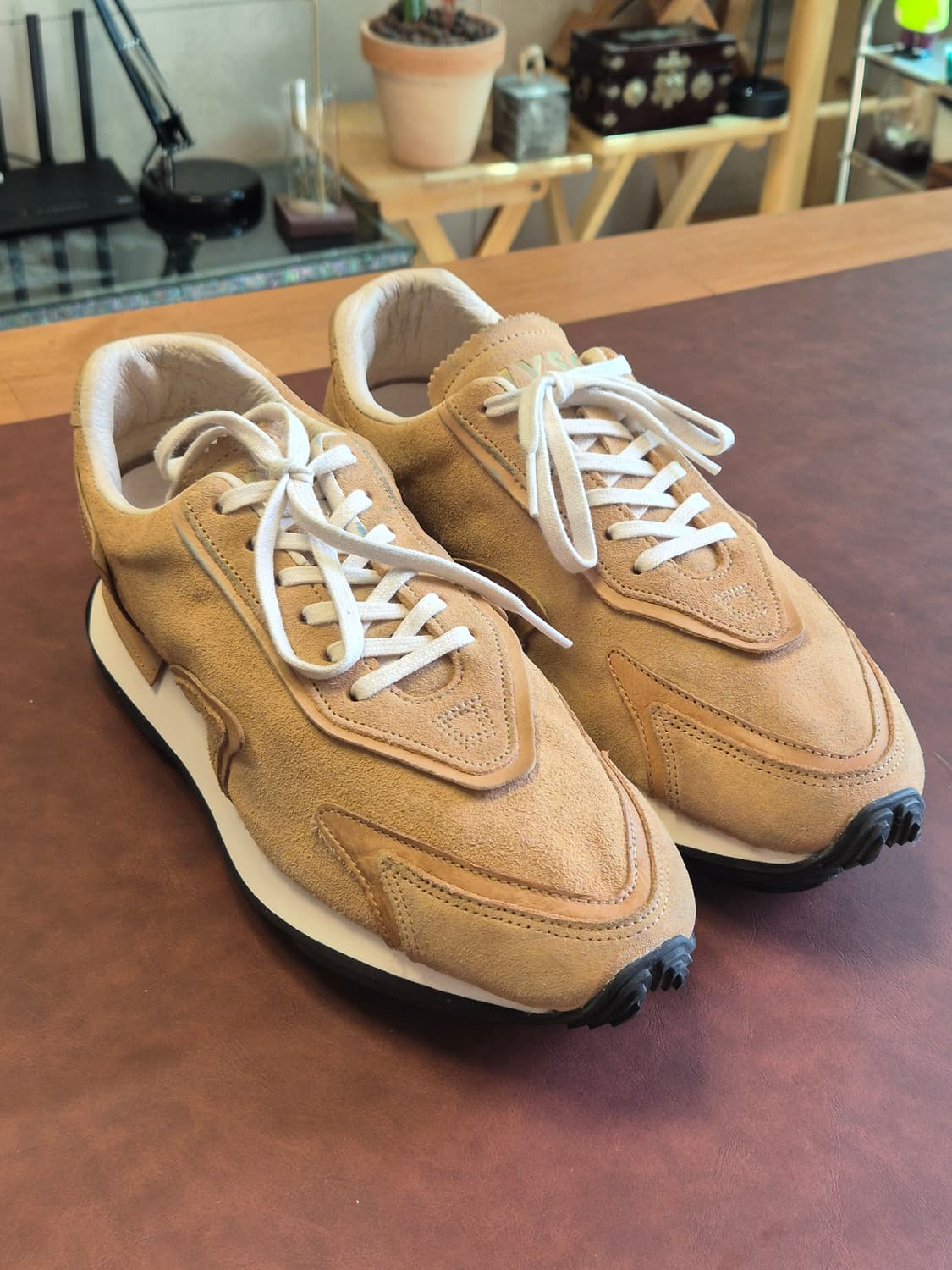 이소(IYSO) 270/EU42 남자스니커즈  상품이미지10