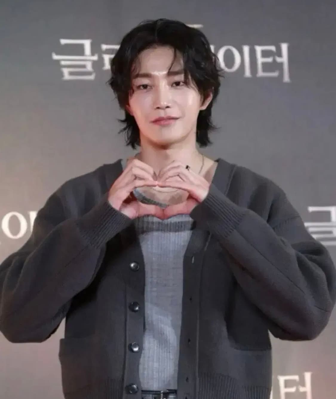 렉토 루스 컴팩트 니트 가디건 차콜 상품이미지8