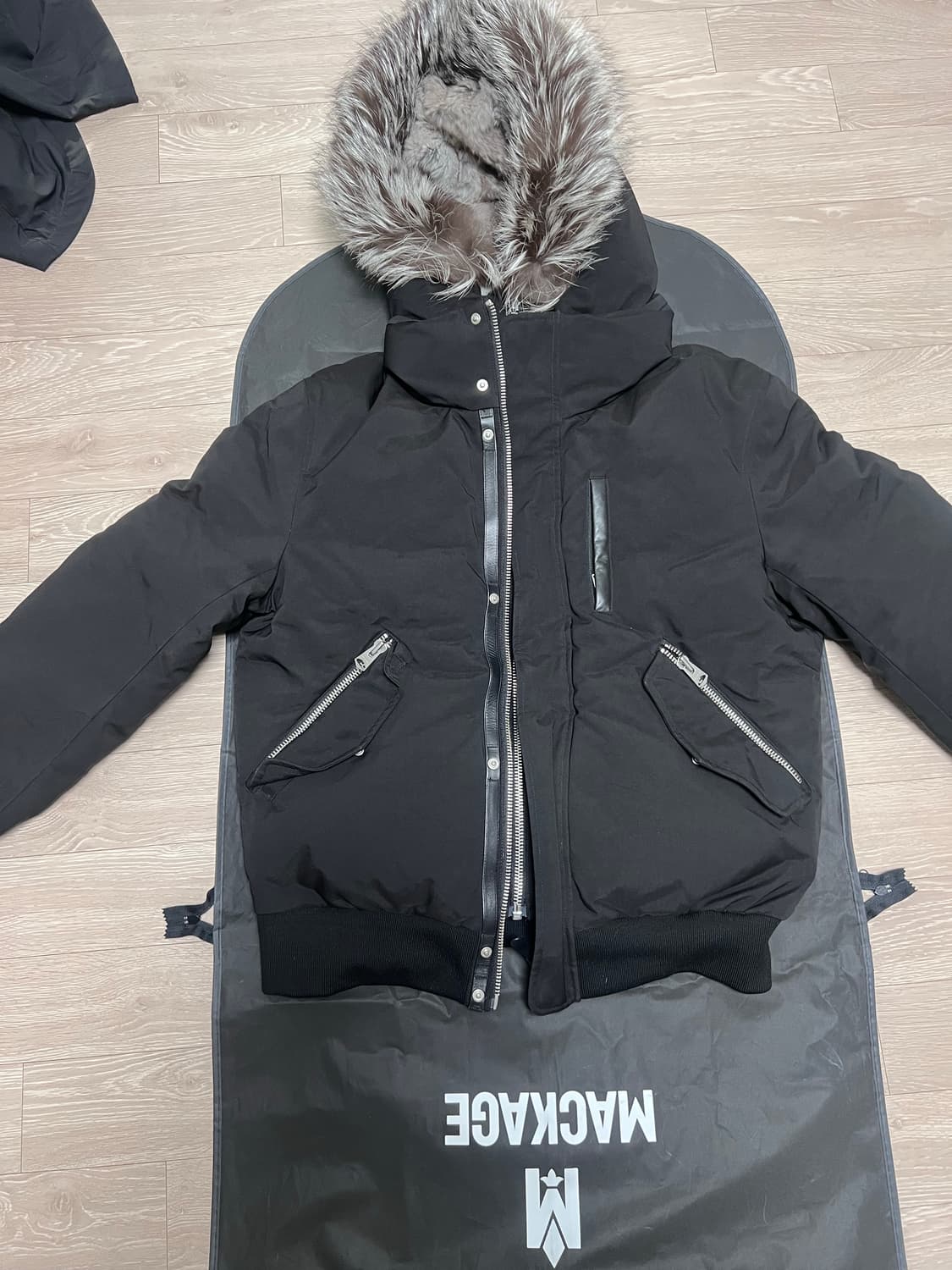 맥케이지 패딩 실버퍼 상품이미지1