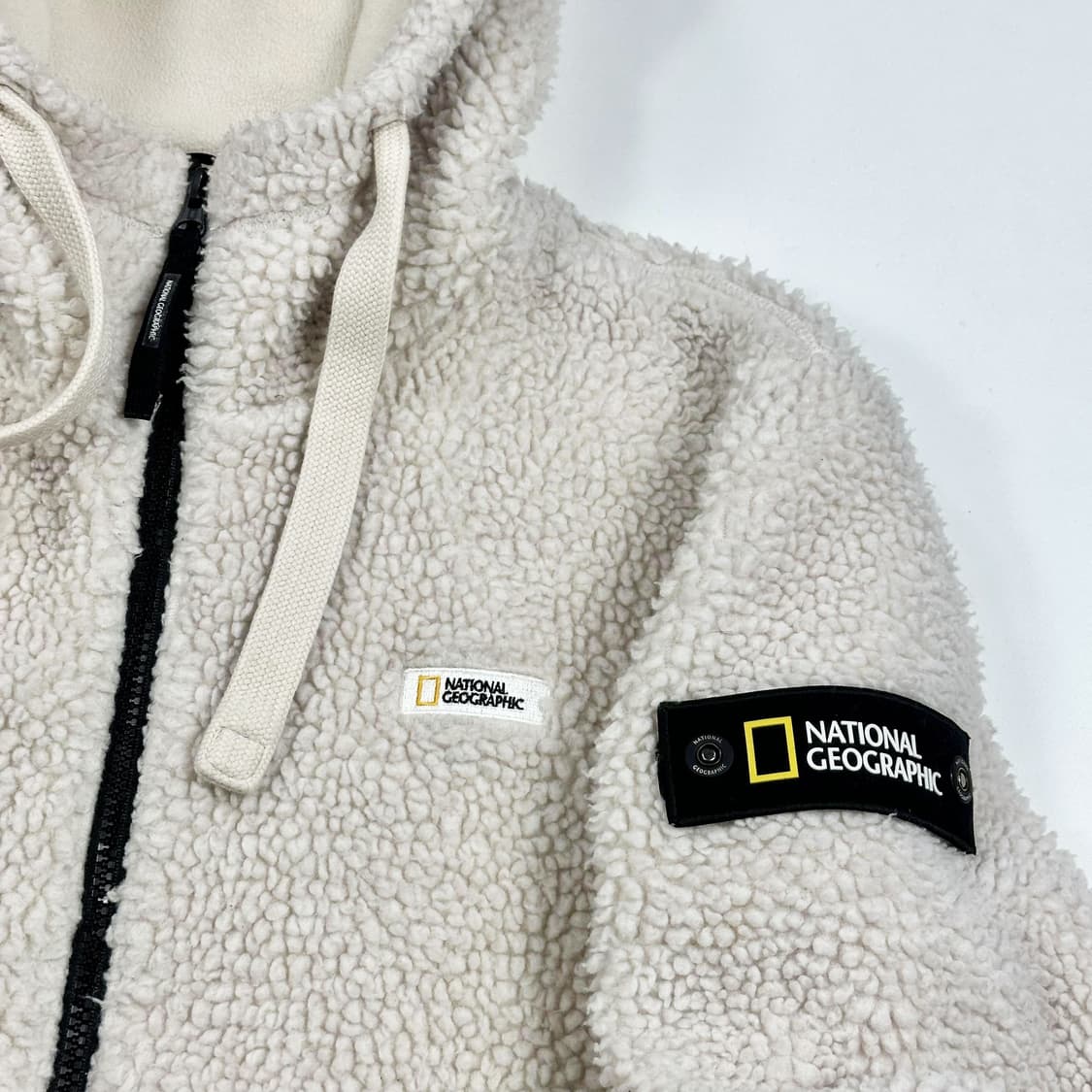 내셔널지오그래픽 와펜 화이트 후리스 후드집업 (M) 상품이미지4