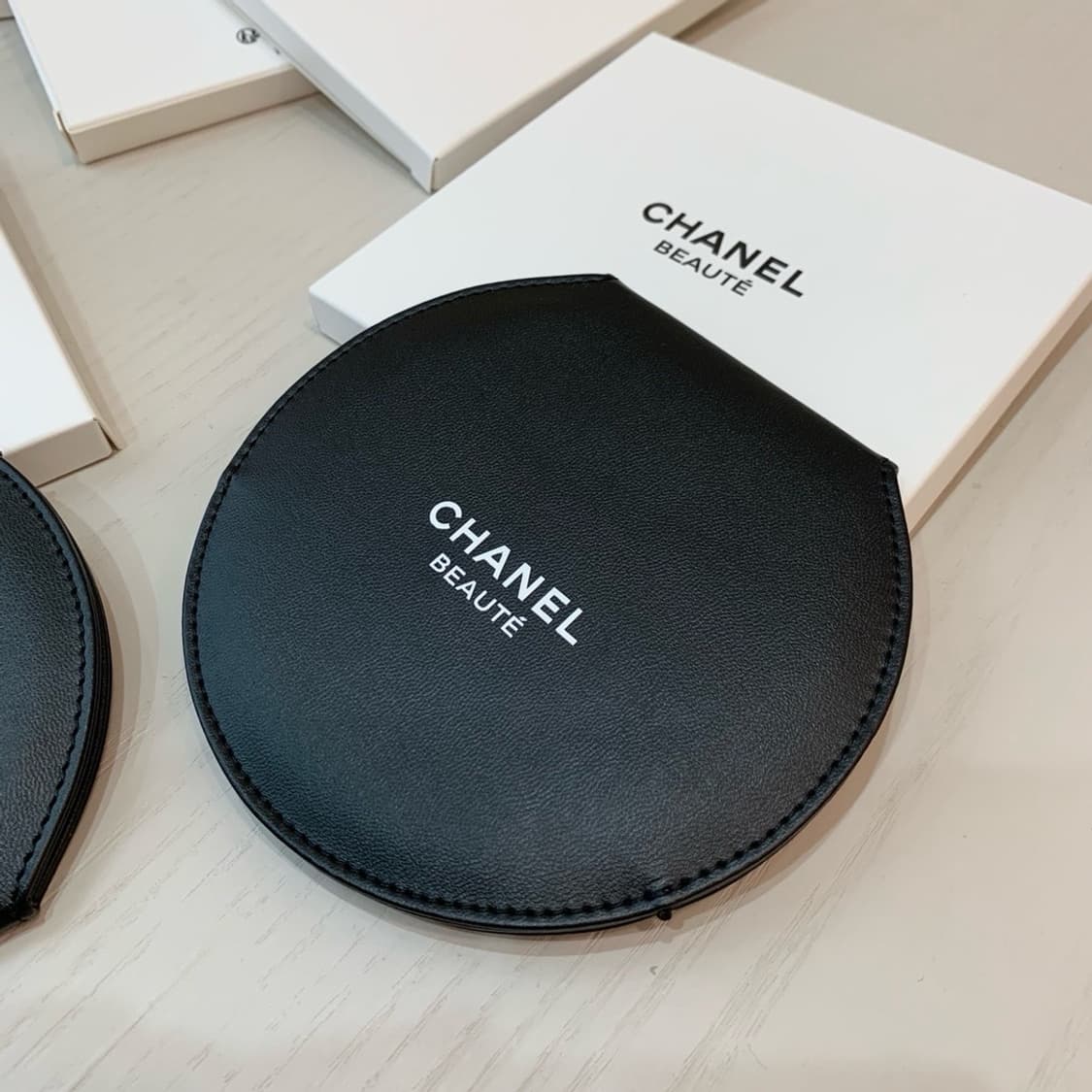 샤넬뷰티 탁상거울 메이크업 거울  상품이미지5