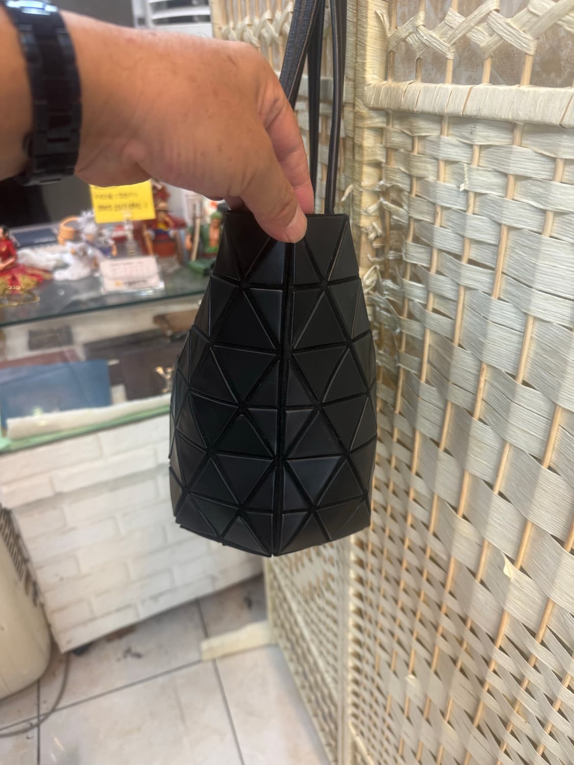 정품 바오바오 숄더백 팝니다 상품이미지2