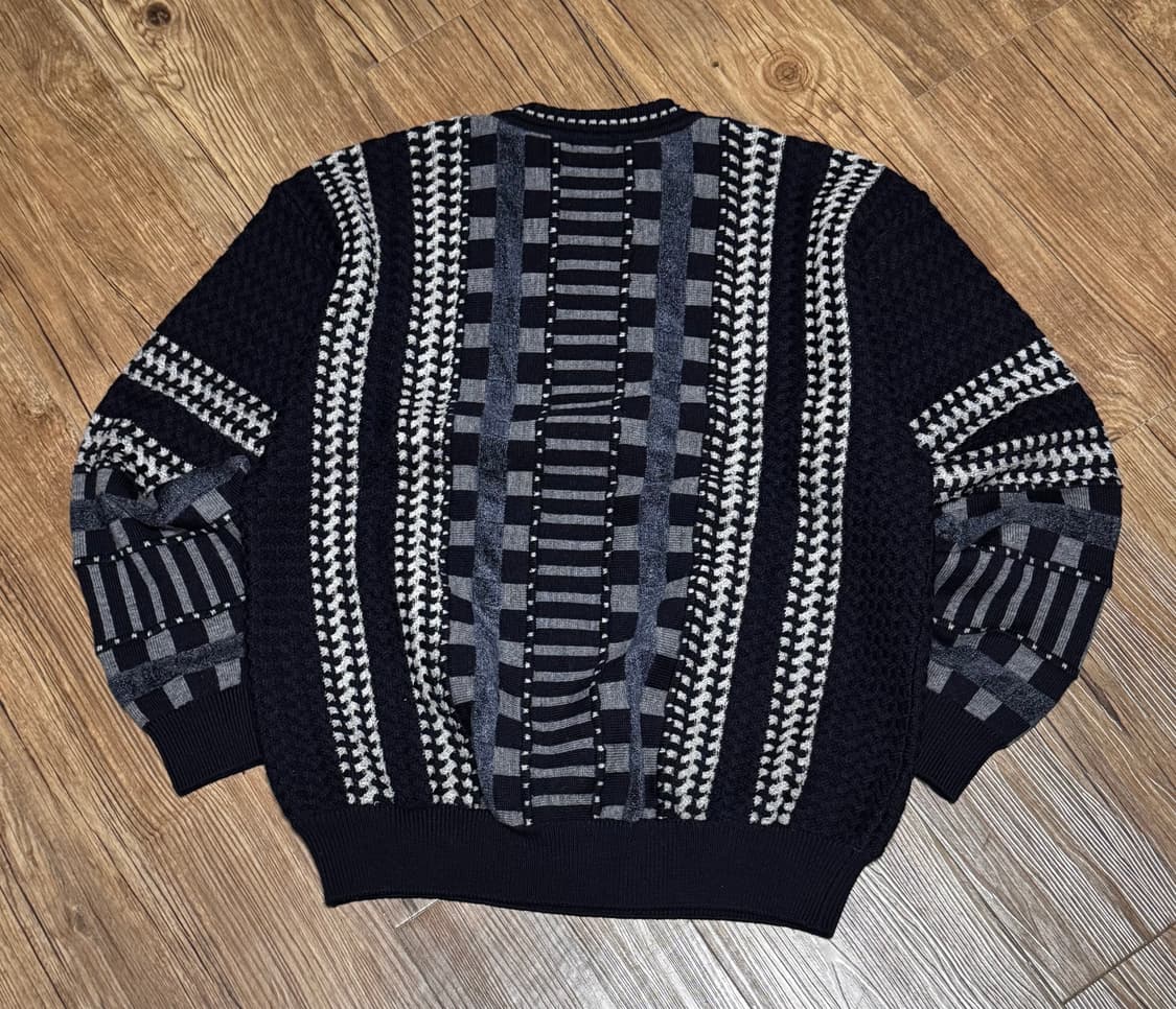 어뉴스 입체 패턴 박시핏 니트 스웨터 상품이미지3