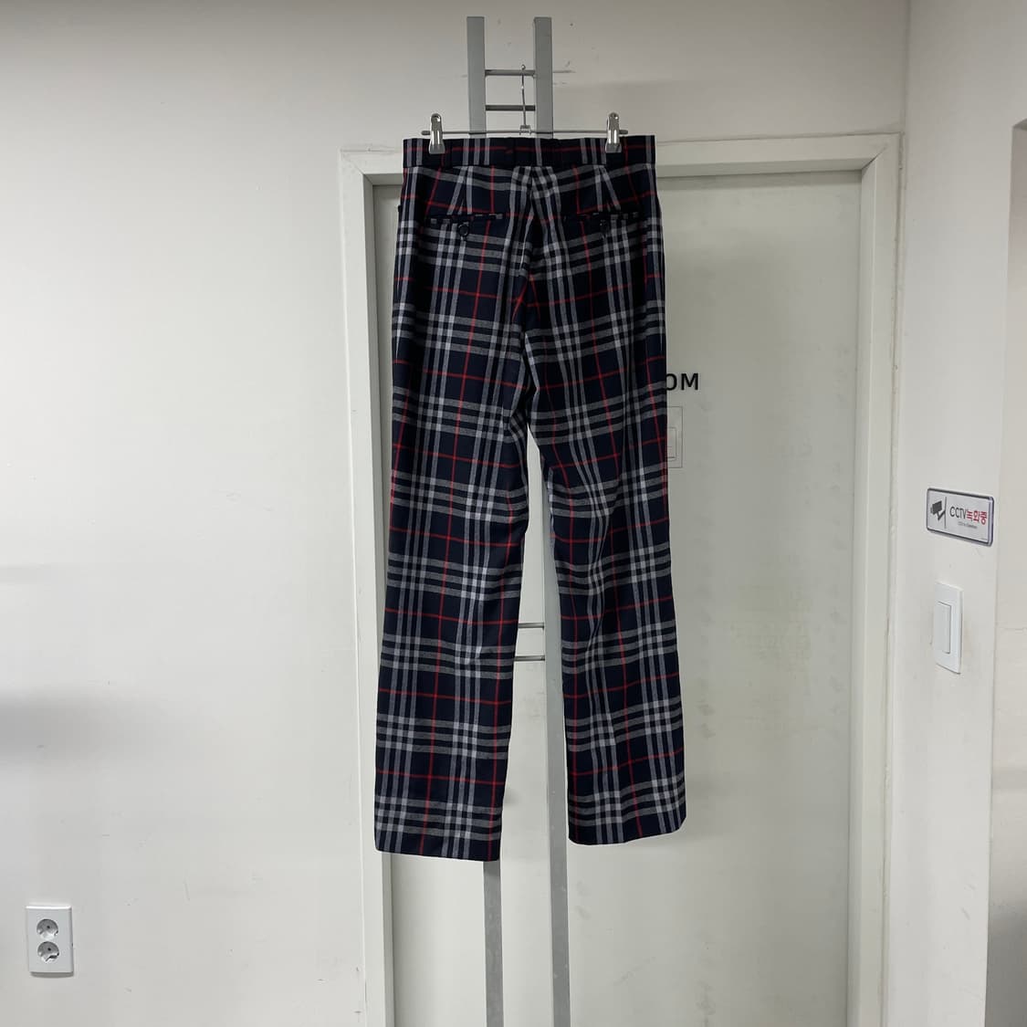 버버리 노바 체크 팬츠 네이비 76(W) 상품이미지4