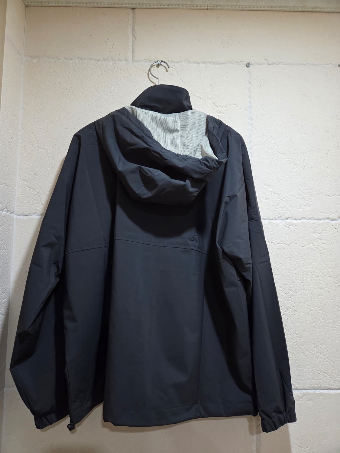 타미힐피거 플래그로고 바람막이 미착용 상품이미지2