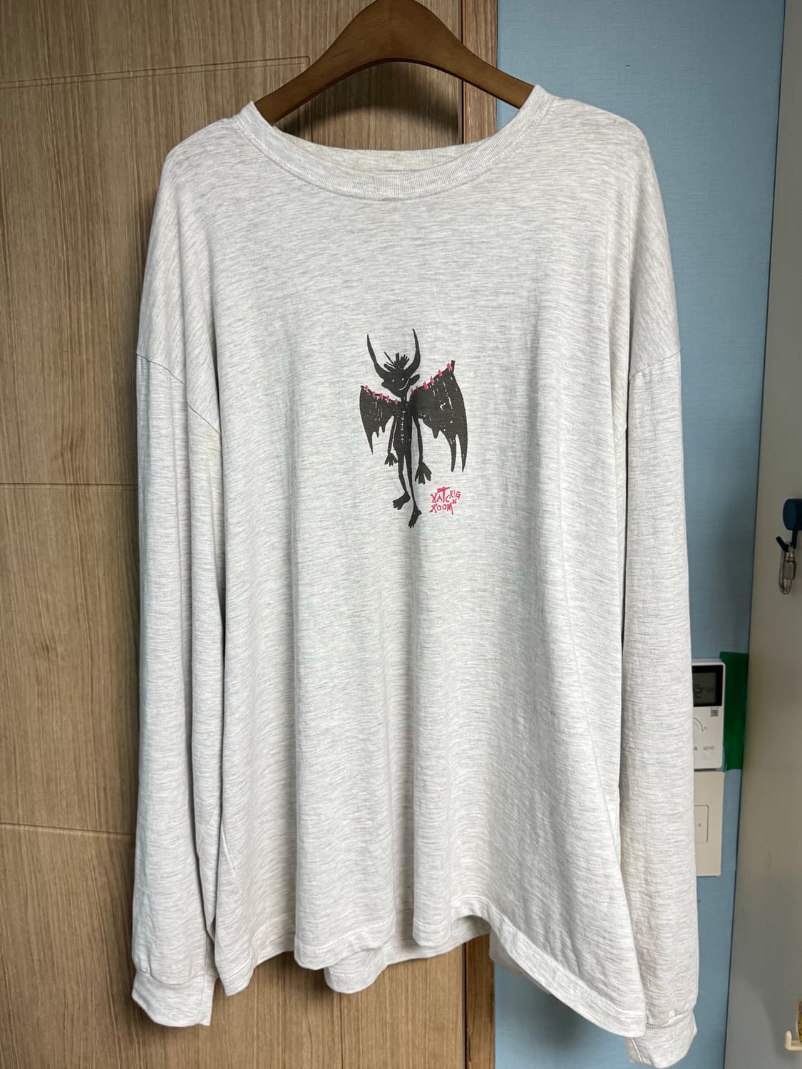 해칭룸 데빌 롱슬리브 티 상품이미지2