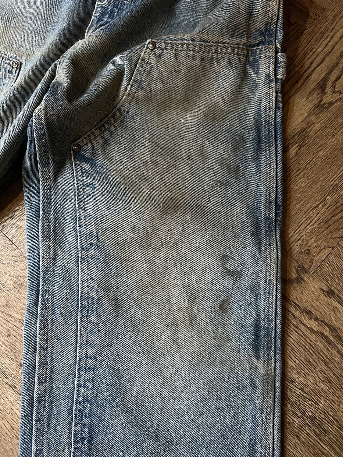 [33]칼하트 USA 데미지드 더티워싱 더블니 워크 데님 팬츠 상품이미지4