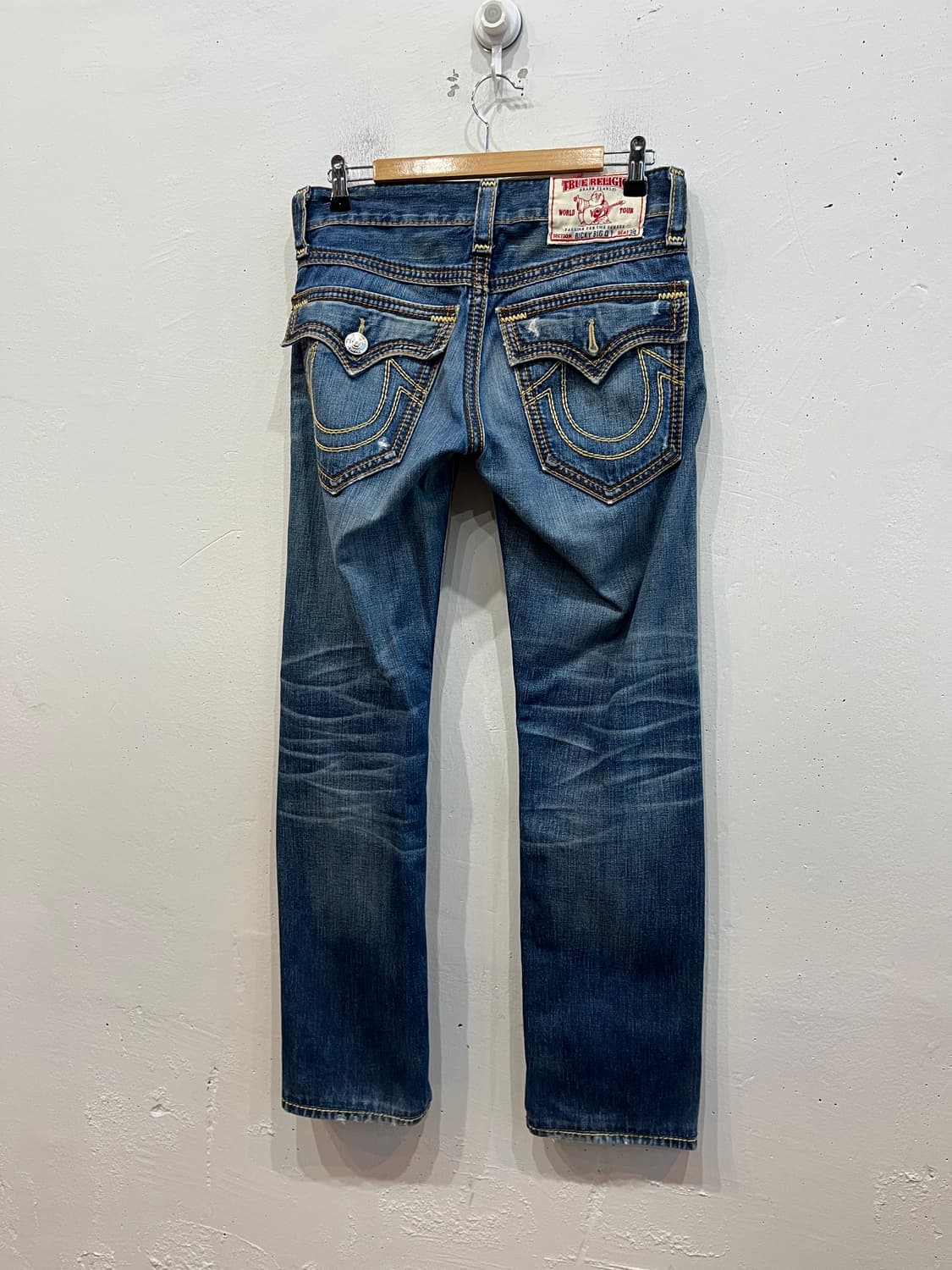 트루릴리전 Ricky Big QT 로우라이즈 데님팬츠 상품이미지1