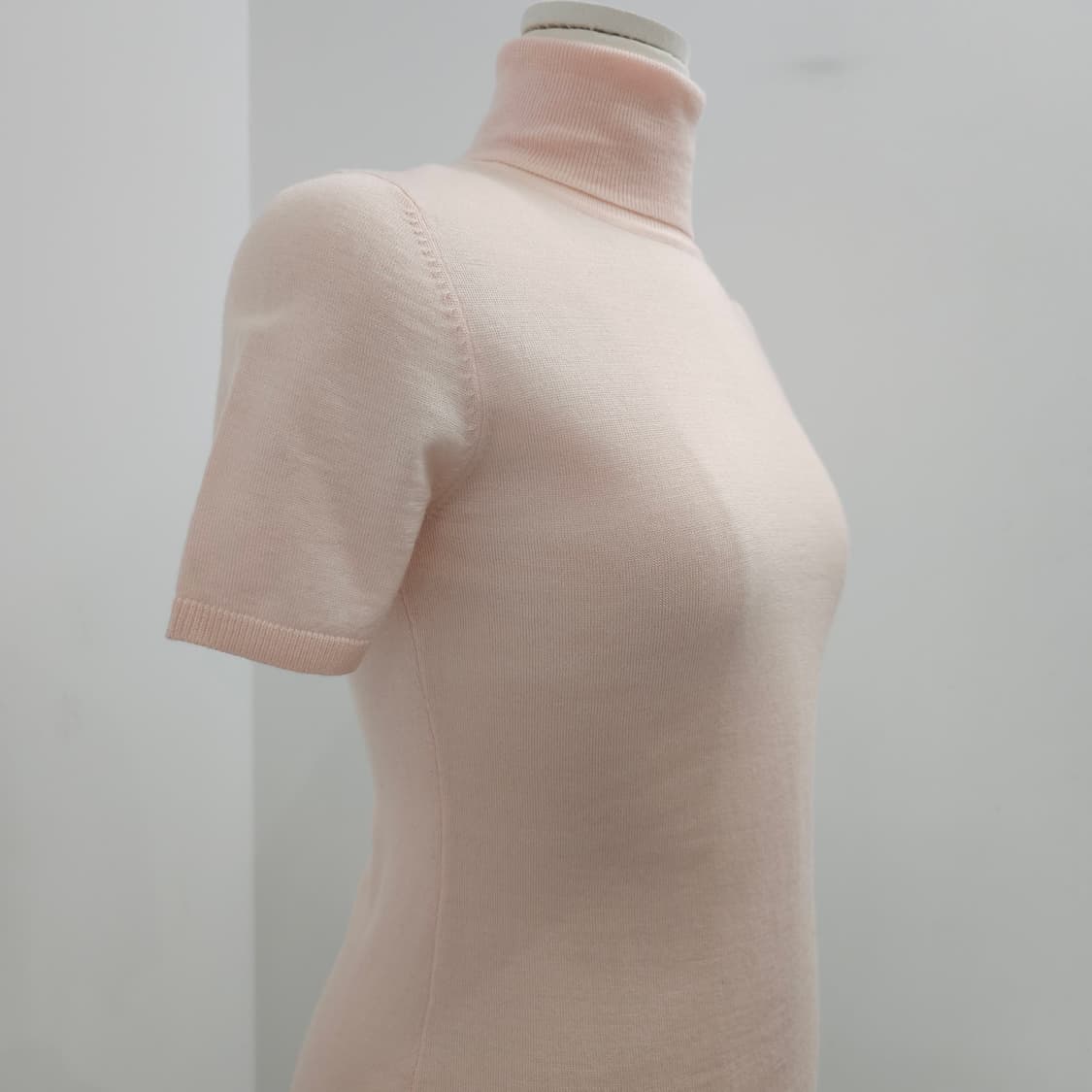 베이비핑크 울100 터틀넥 반팔니트 상품이미지2