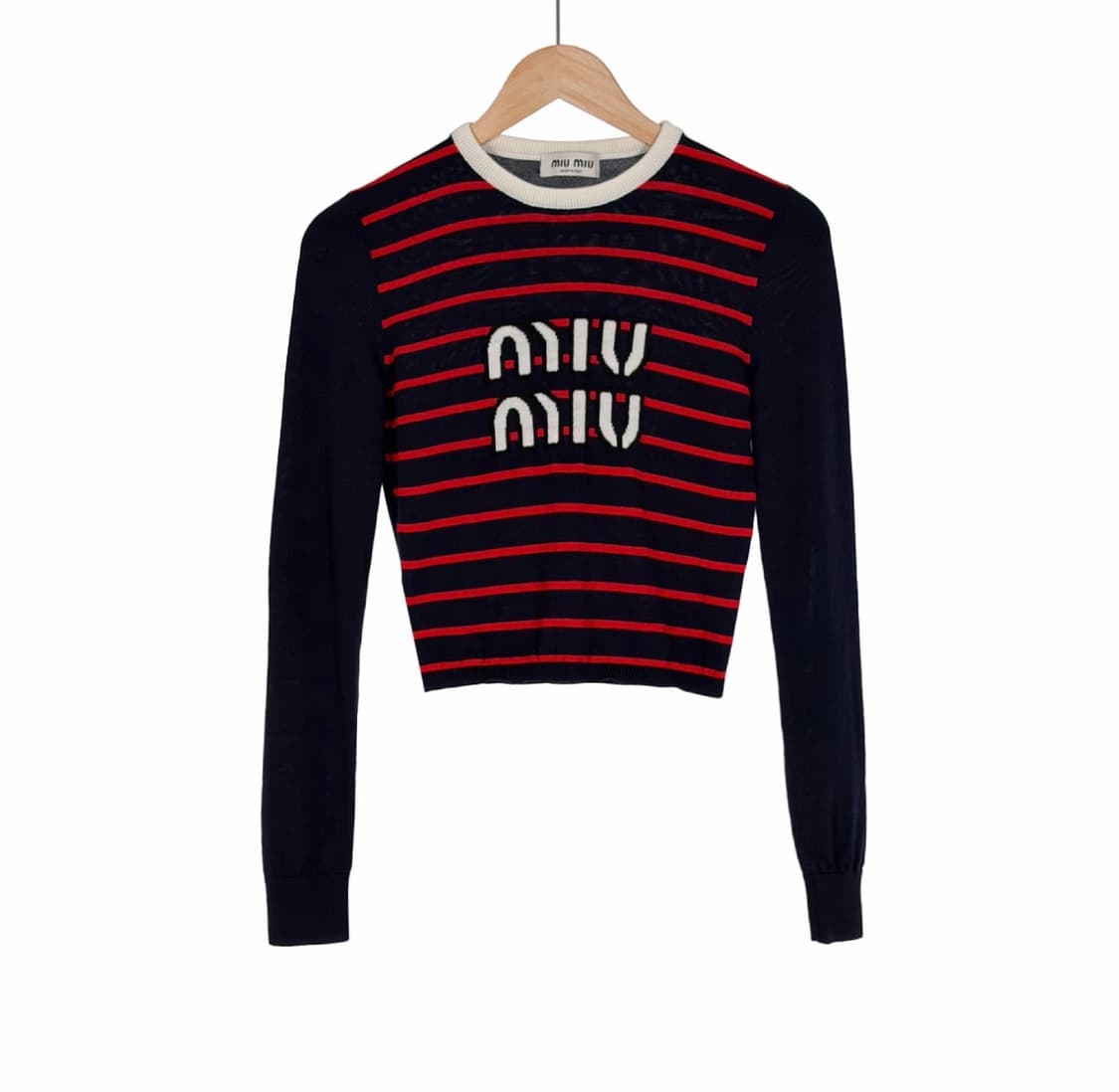 [38] 미우미우 여성 울 자수 로고 크루넥 니트 탑 스웨터 네이비 상품이미지1
