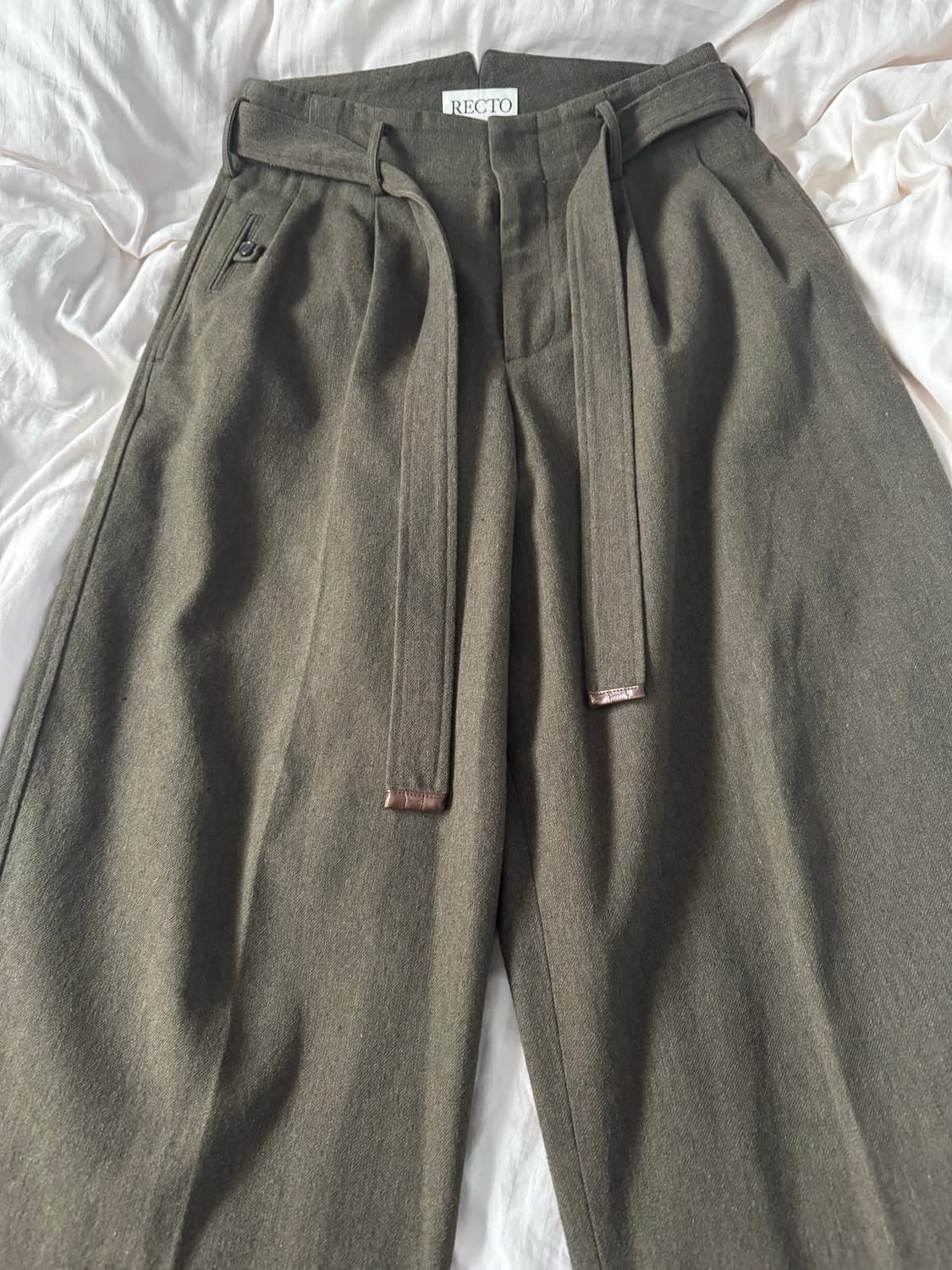 렉토 24fw 하이웨스트 벨티드 팬츠 카키 m 상품이미지1