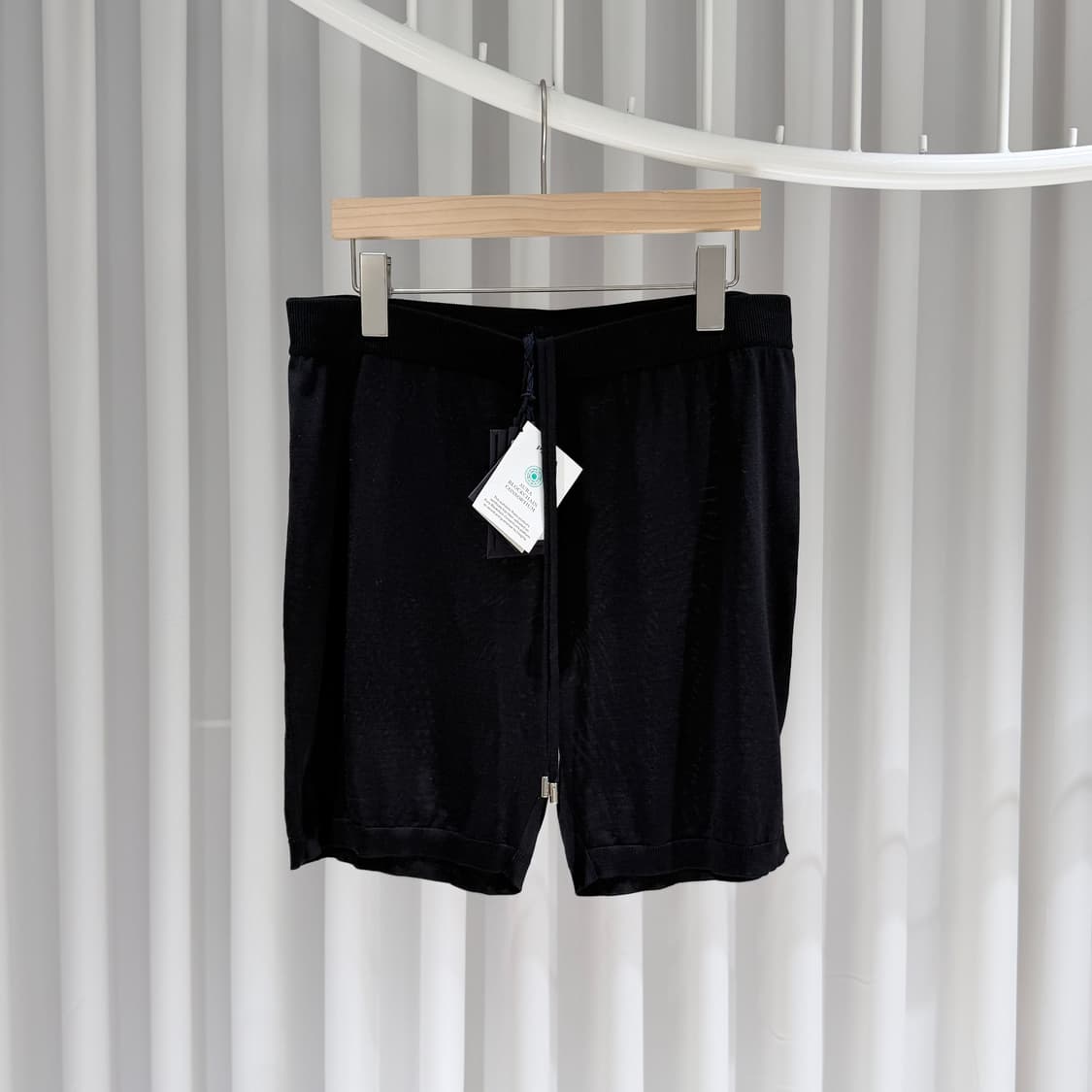 (A+/48,50) / 프라다 밀라노 반팔 반바지 셋업 블랙 상품이미지6