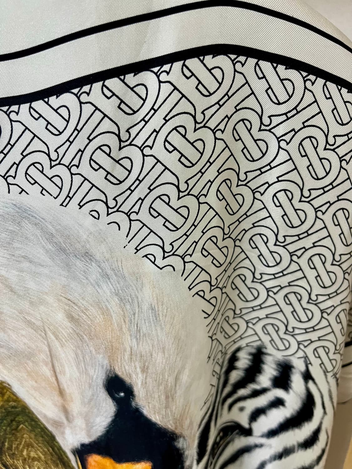 버버리 실크 블라우스  프리사이즈 정품 상품이미지5