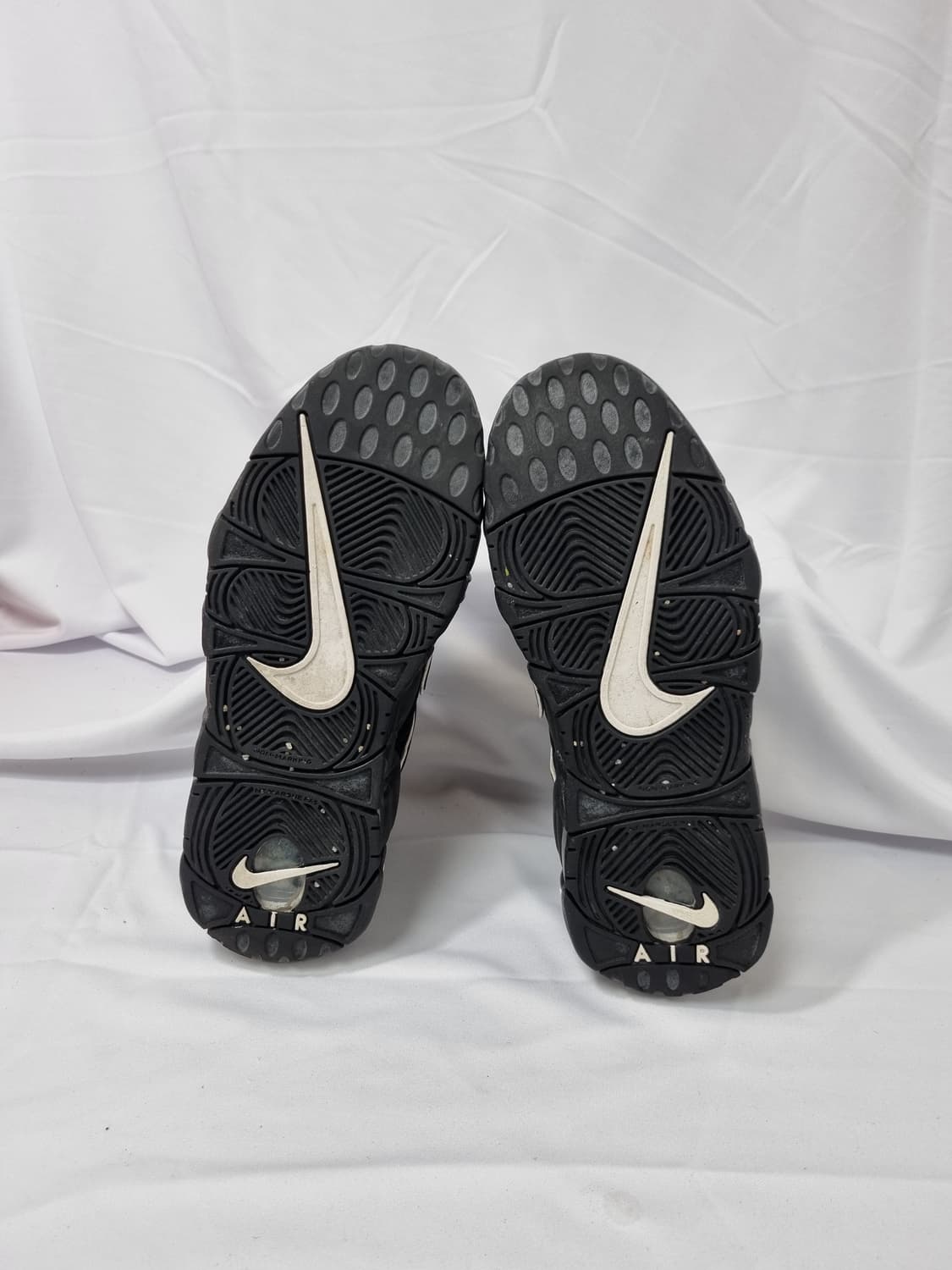 235 나이키 에어 모어 업템포 검흰 2020 상품이미지5