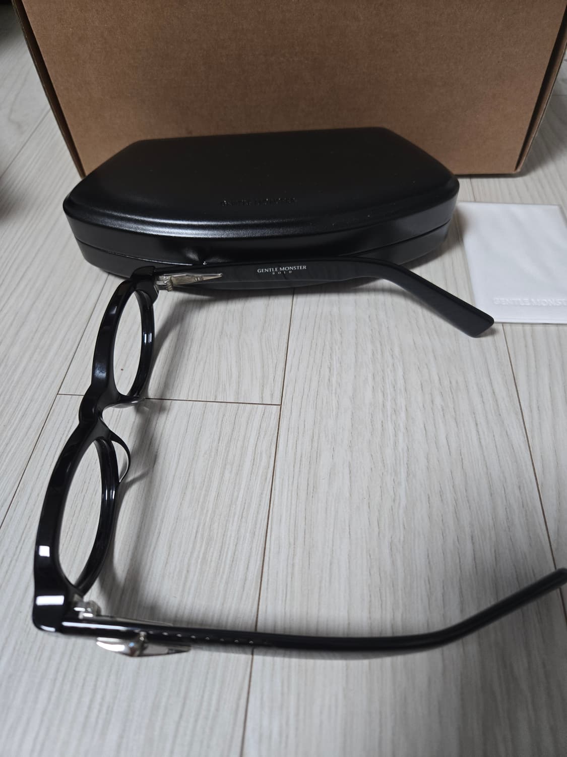 젠틀몬스터 오드 01 안경  상품이미지6