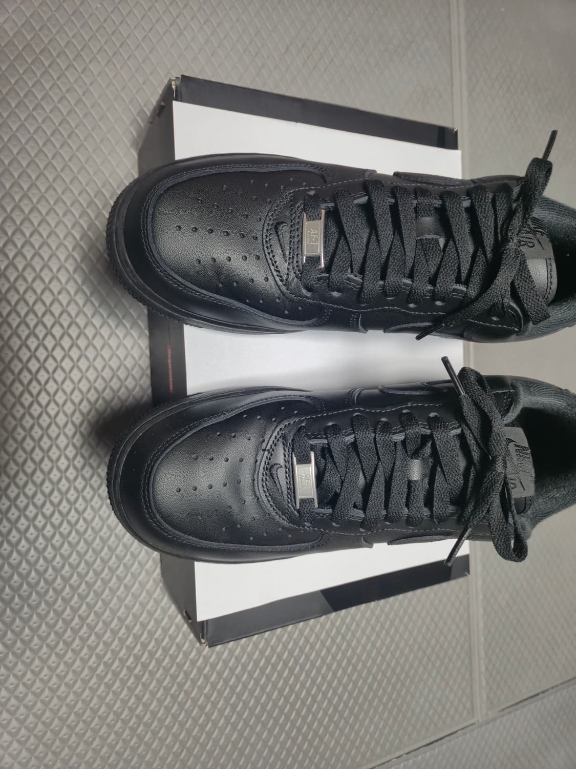 슈프림 나이키 에어포스 블랙 260 상품이미지1