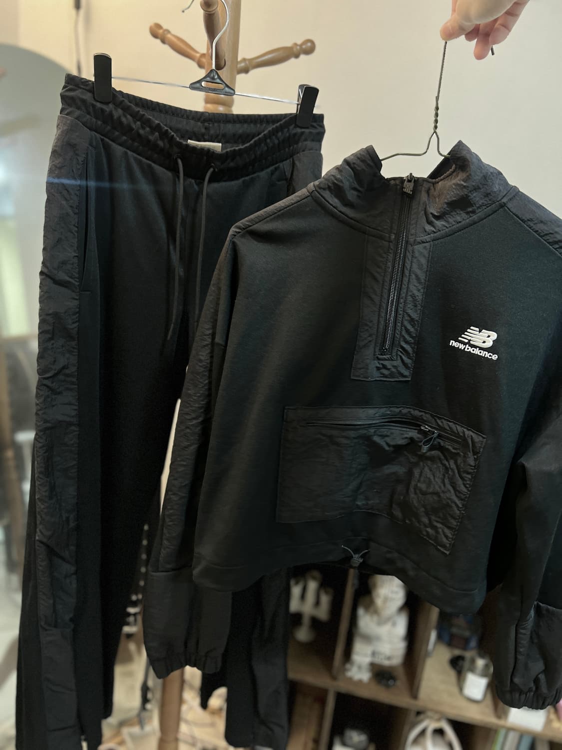 뉴발란스 아노락 스웻 셋업 상품이미지1