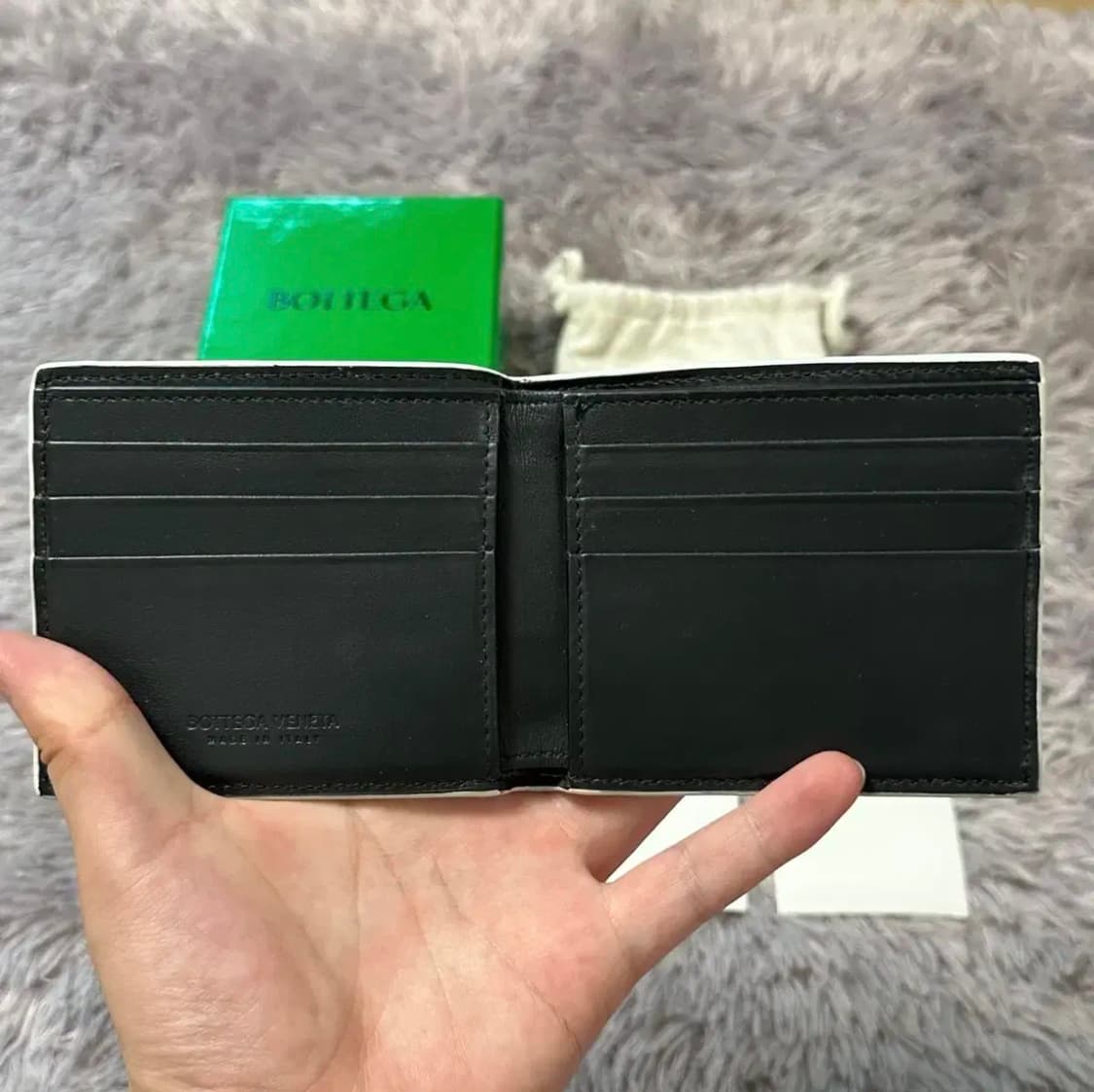 [풀구성] 보테가베네타 맥시 플랩 투톤 반지갑 차콜 그레이 상품이미지3