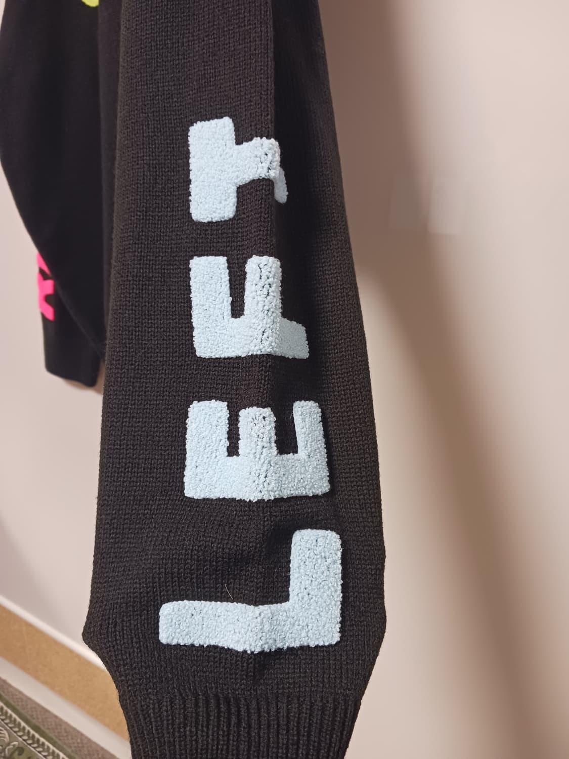 남성 배색폰트 포인트 니트 상품이미지3