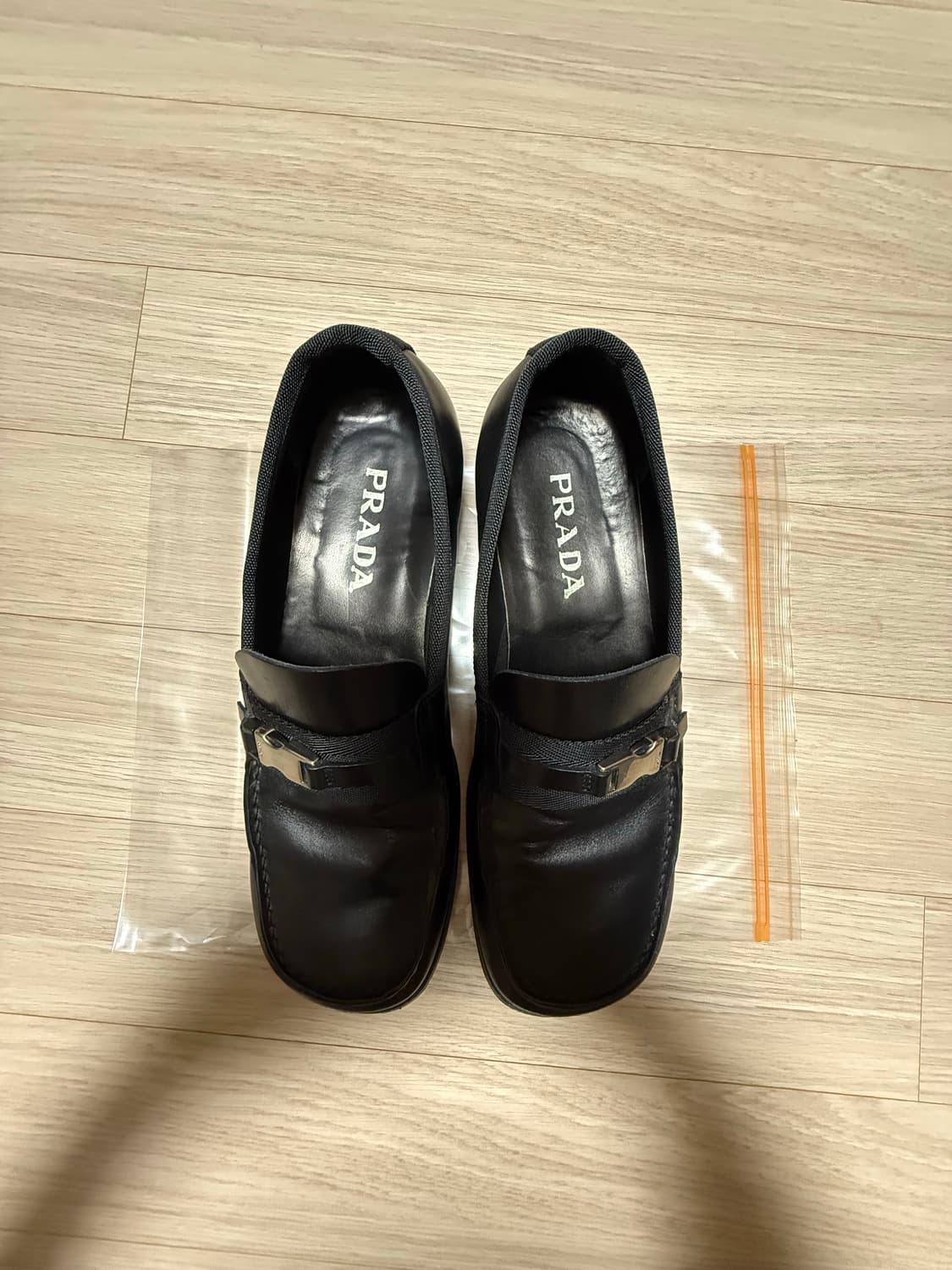 Prada 00's Buckle Low Flat Loafers 상품이미지4