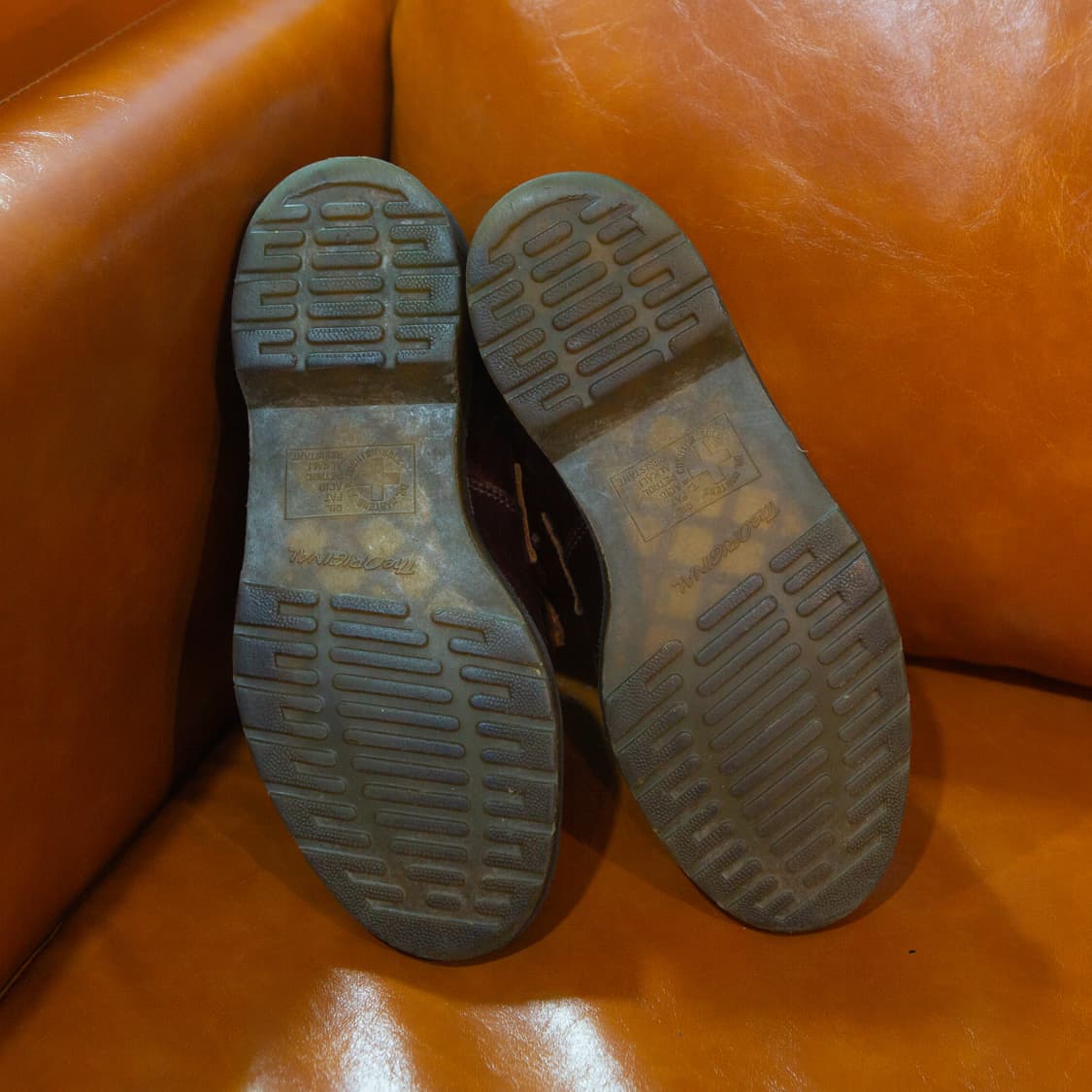 닥터마틴 아드리안 스웨이드 테슬 로퍼 상품이미지5