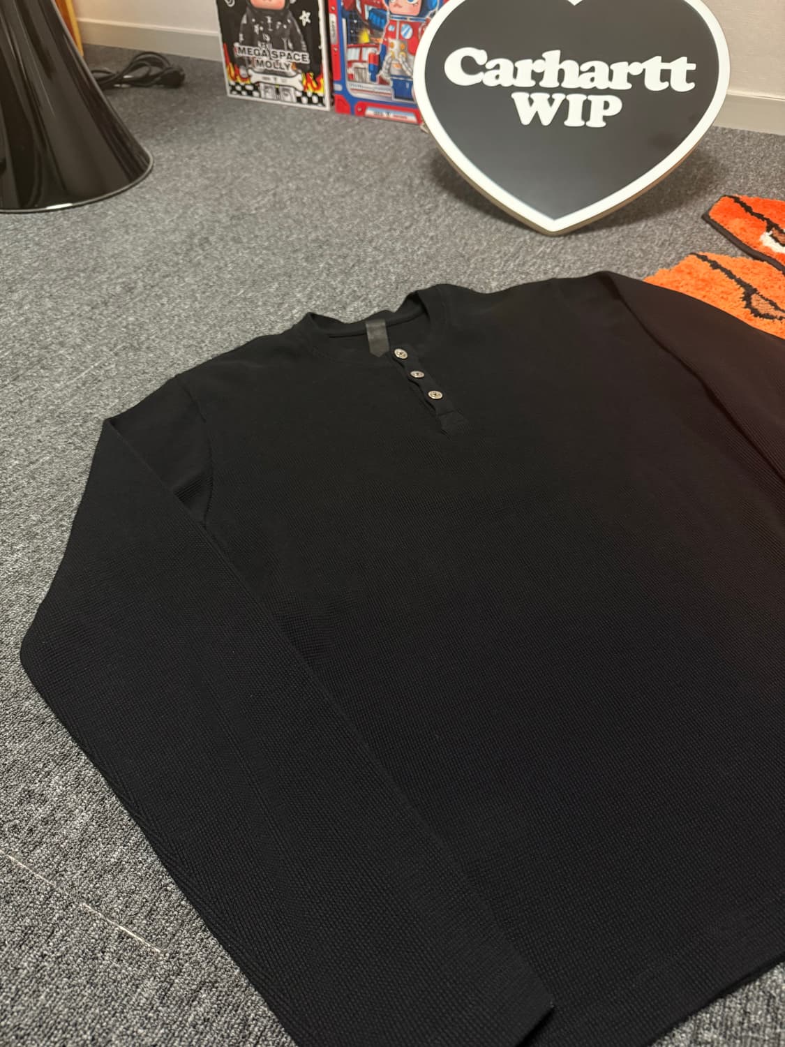 [XL] 크롬하츠 세메터리 크로스 헨리넥 와플 니트 블랙 상품이미지4