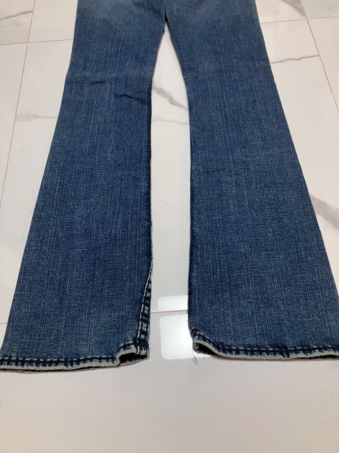 bobby super T 바비 수퍼티 다크워시 로우라이즈부츠컷 트루릴리젼 상품이미지3