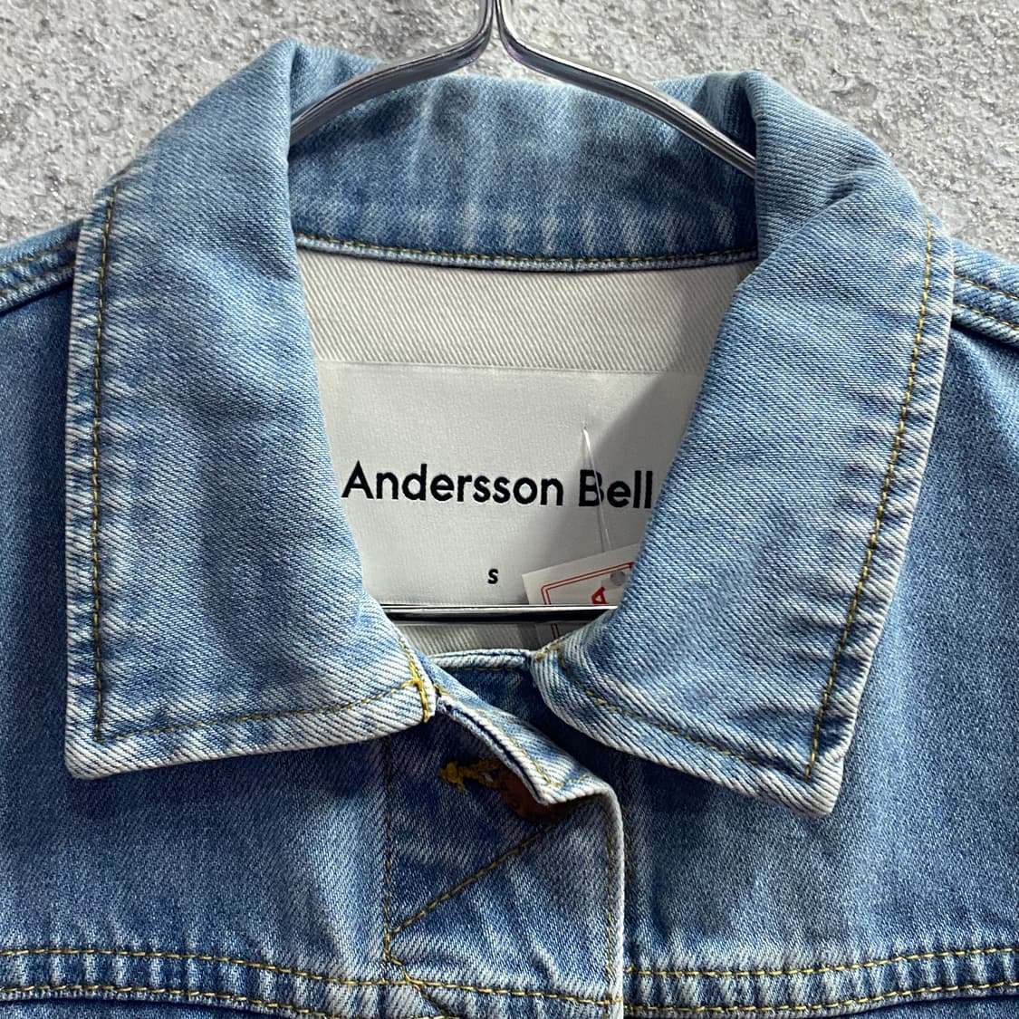 앤더슨벨 백절개 크롭 데님자켓 B3684 상품이미지3
