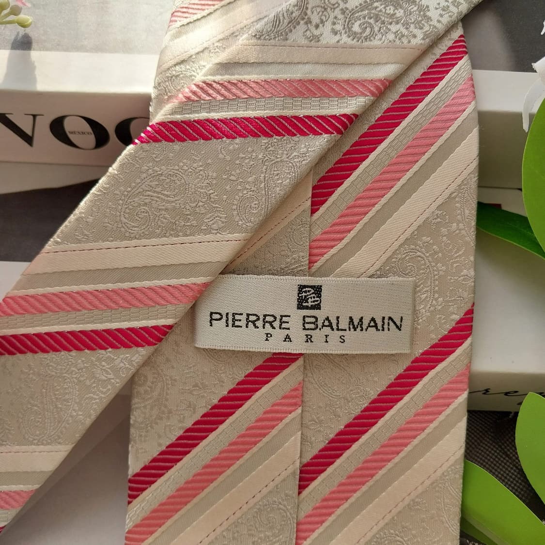 발망 실크 아이보리 레지멘탈 자카드 넥타이 9.1cm A등급 K1656
 상품이미지7