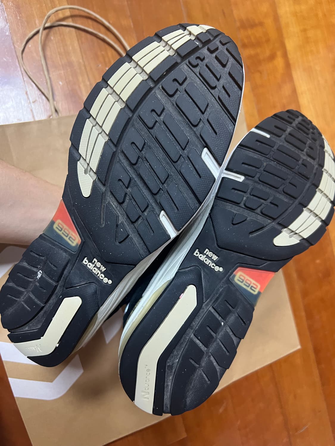 뉴발란스 992 블랙 그레이(M992EB) 판매 *급처* 네고가능 상품이미지4