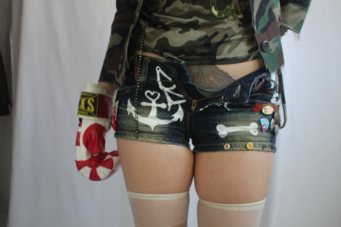 Kitsch Hand-Drawn Y2K Denim shorts  상품이미지3