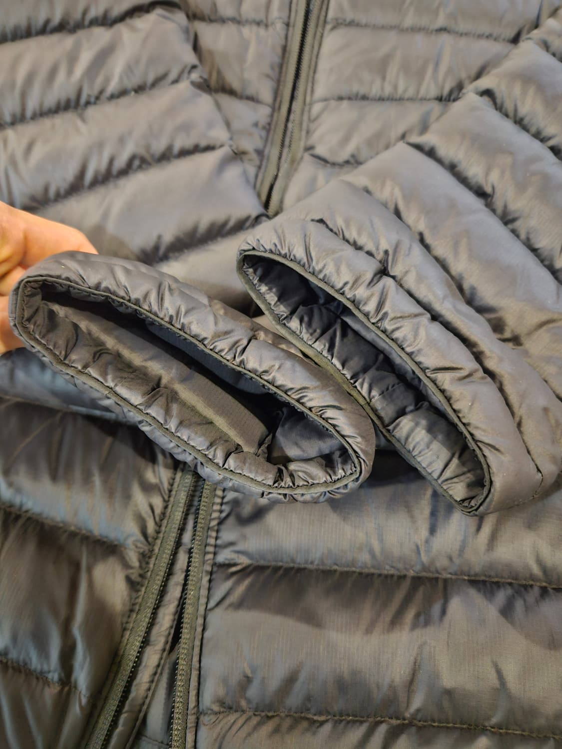 파타고니아 다운 스웨터 맨 L 1회착 판매 경량 패딩 등산 클라이밍 상품이미지5