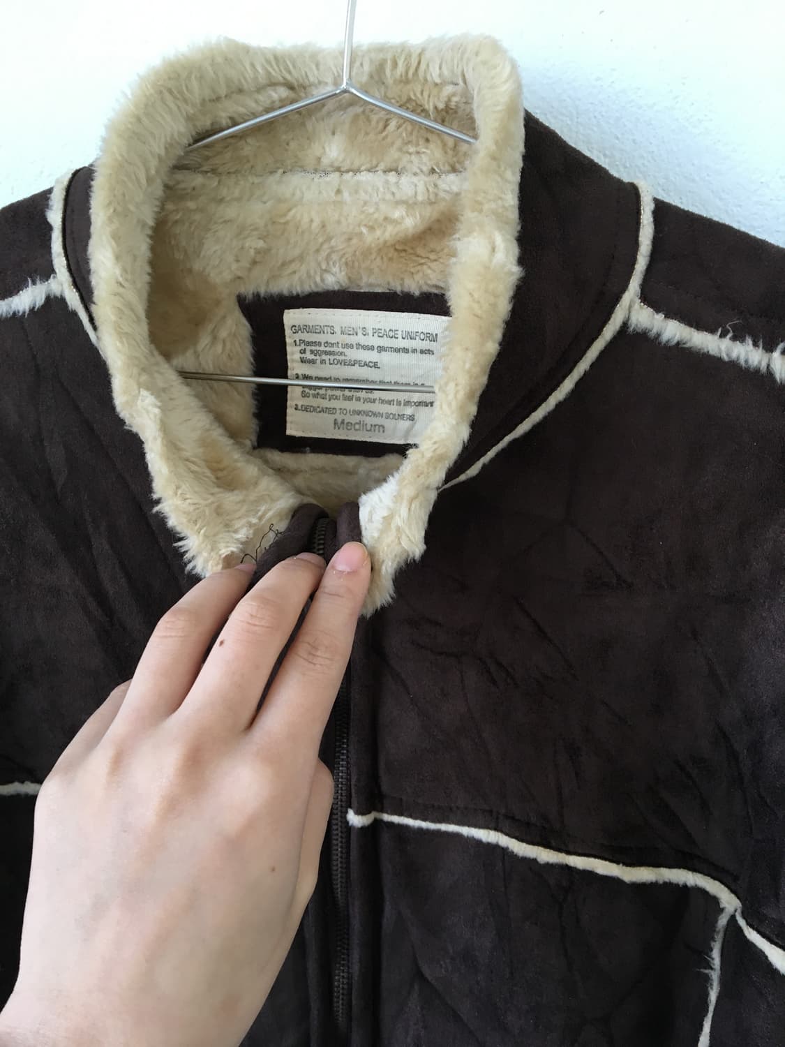 Line detail high neck fake fur mustang 상품이미지5